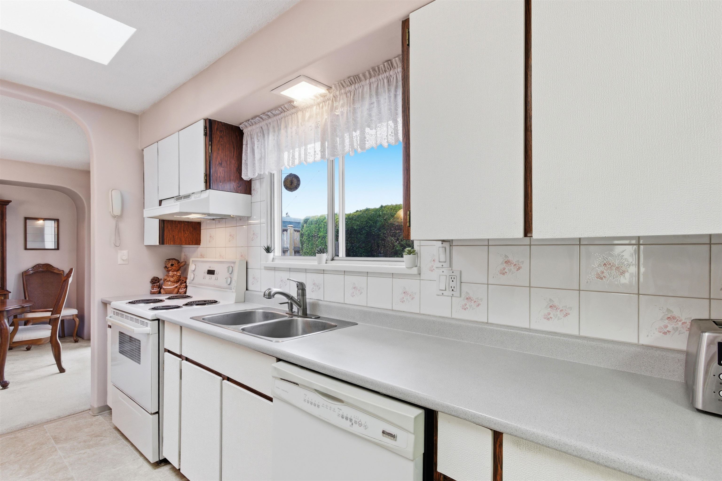 22641 Brown Avenue - 14