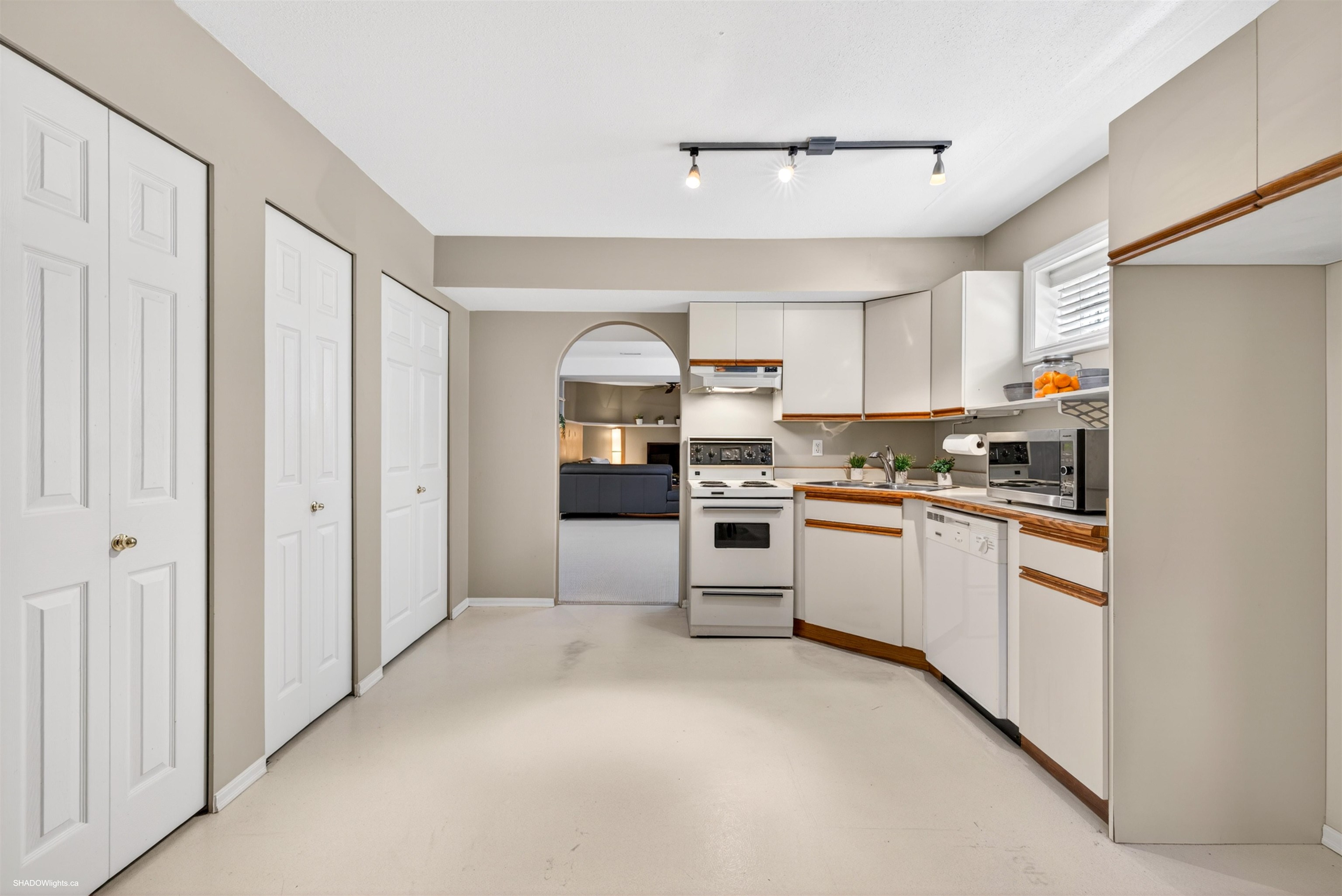 20621 96a Avenue - 29