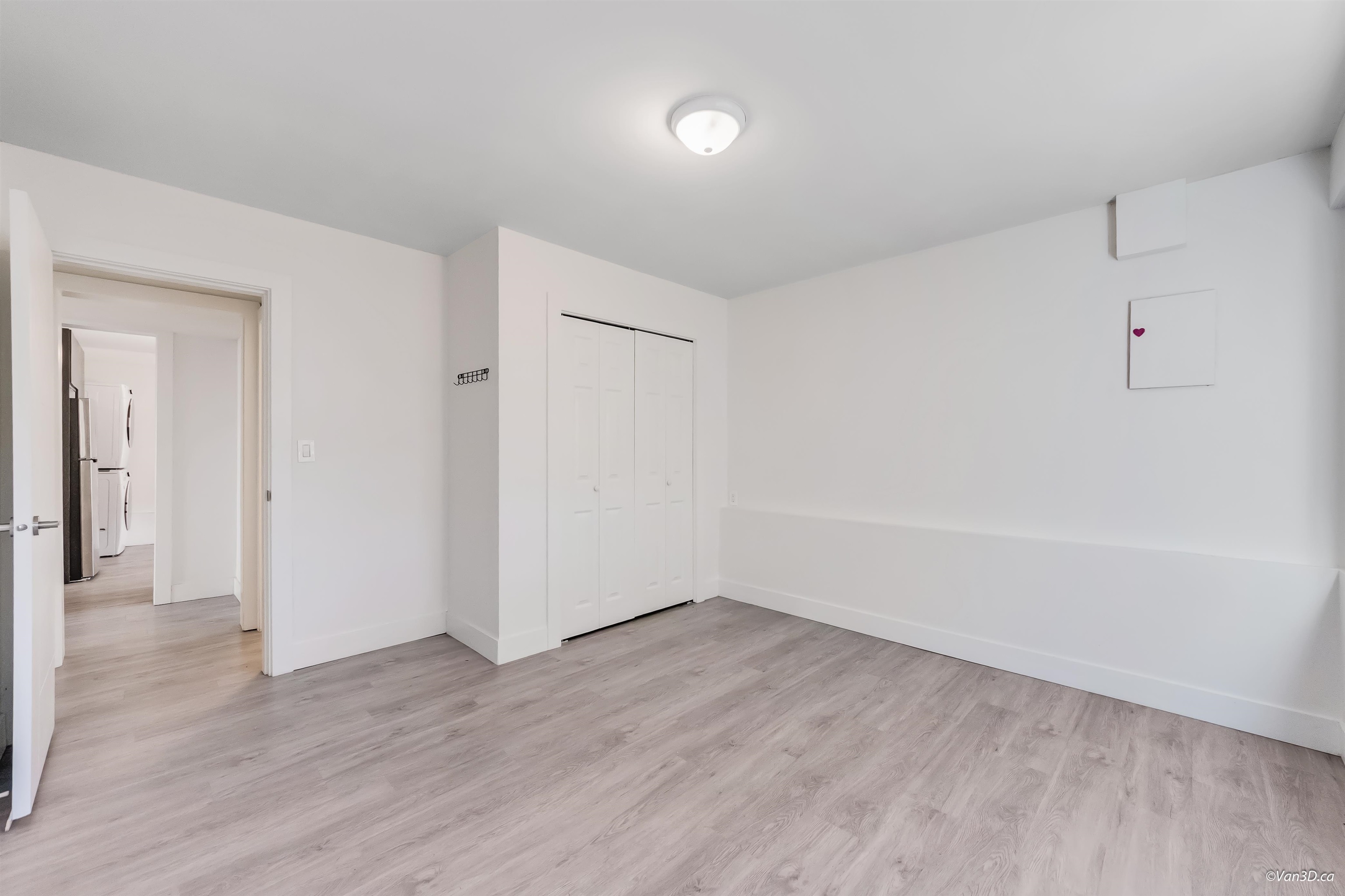 4346 Dundas Street - 29