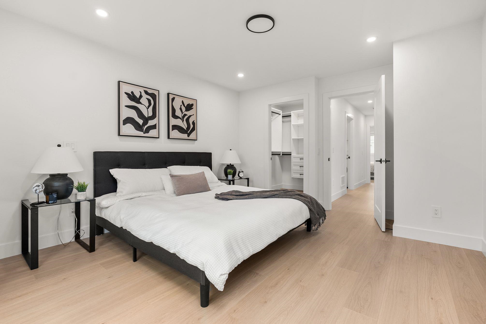 #3 2522 Campbell Avenue - 23