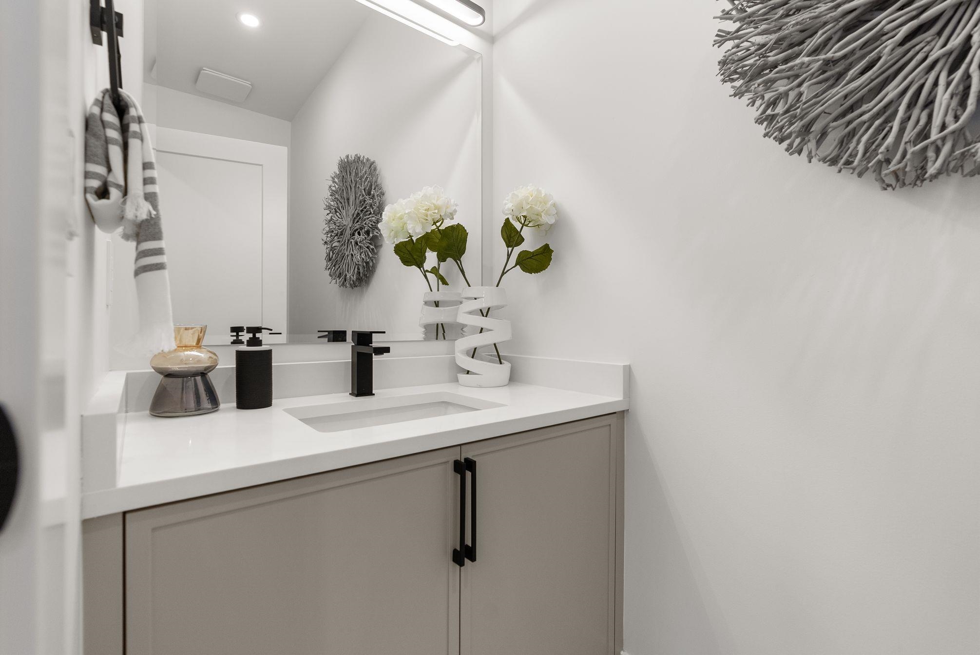 #3 2522 Campbell Avenue - 29