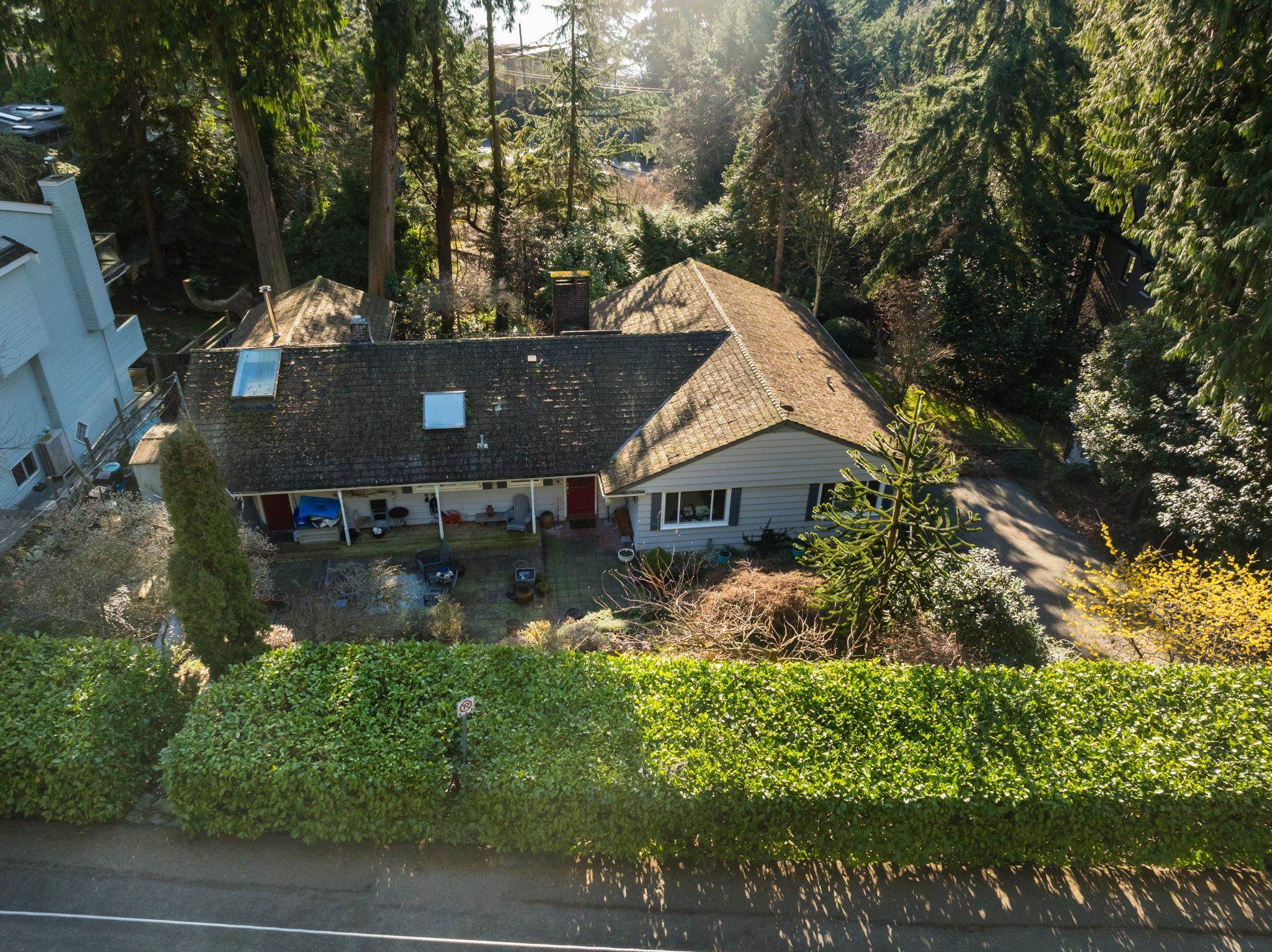 4028 Rose Crescent - 1