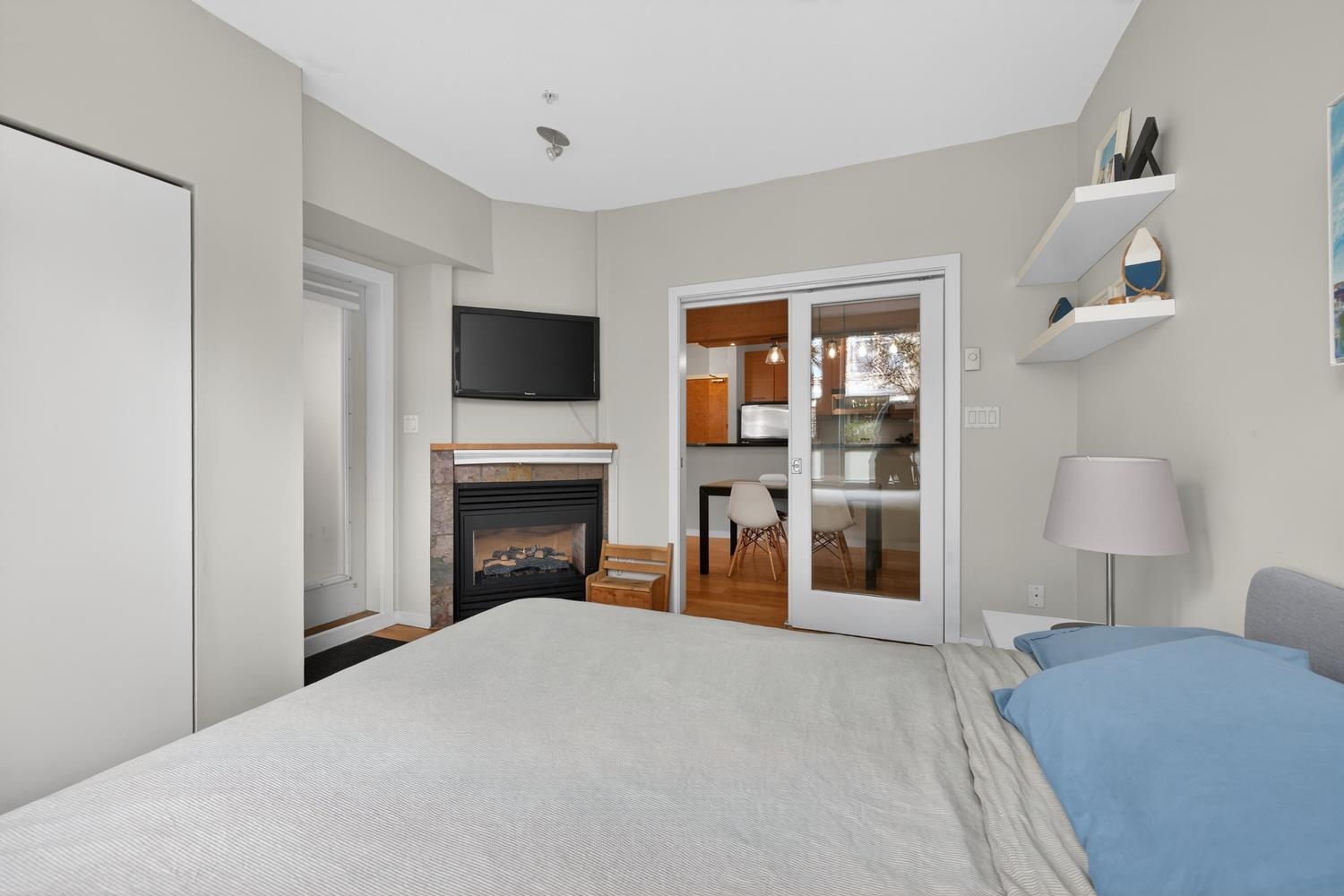 #222 560 Raven Woods Drive - 11