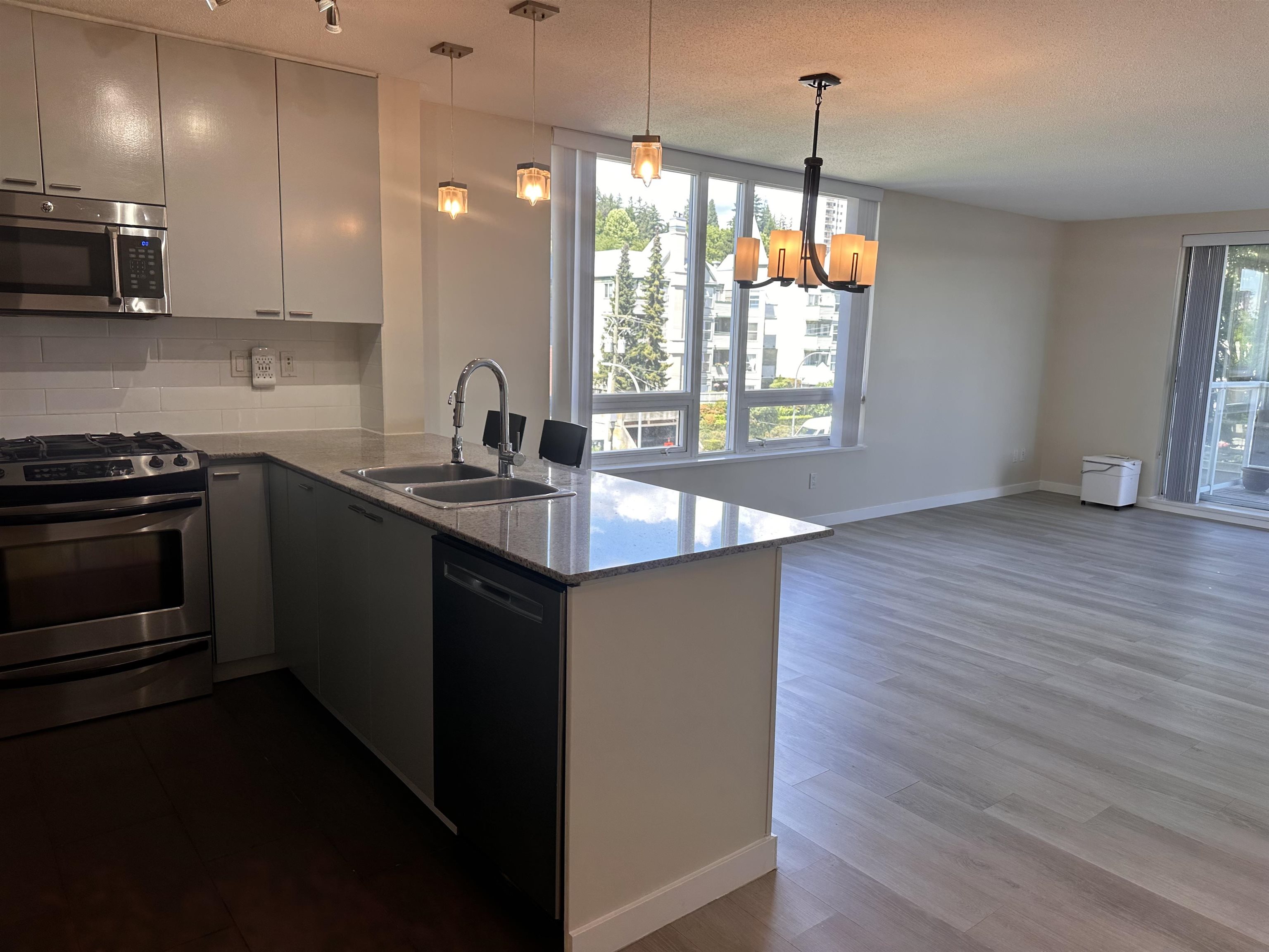 #601 39 Sixth Street - 17