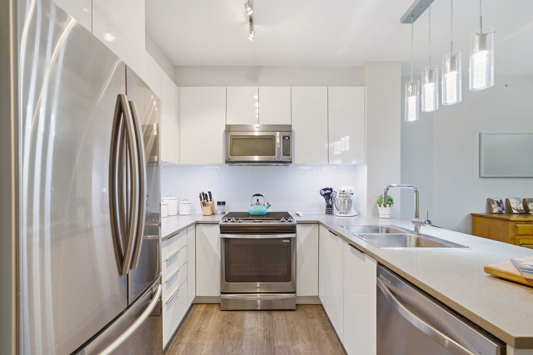 #512 1152 Windsor Mews - 12