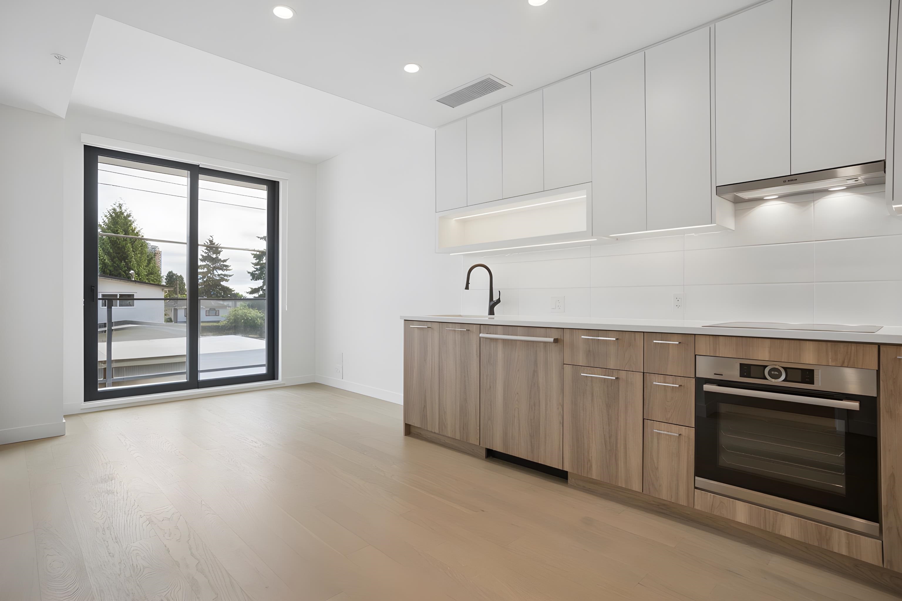 #202 8398 Oak Street - Image 2