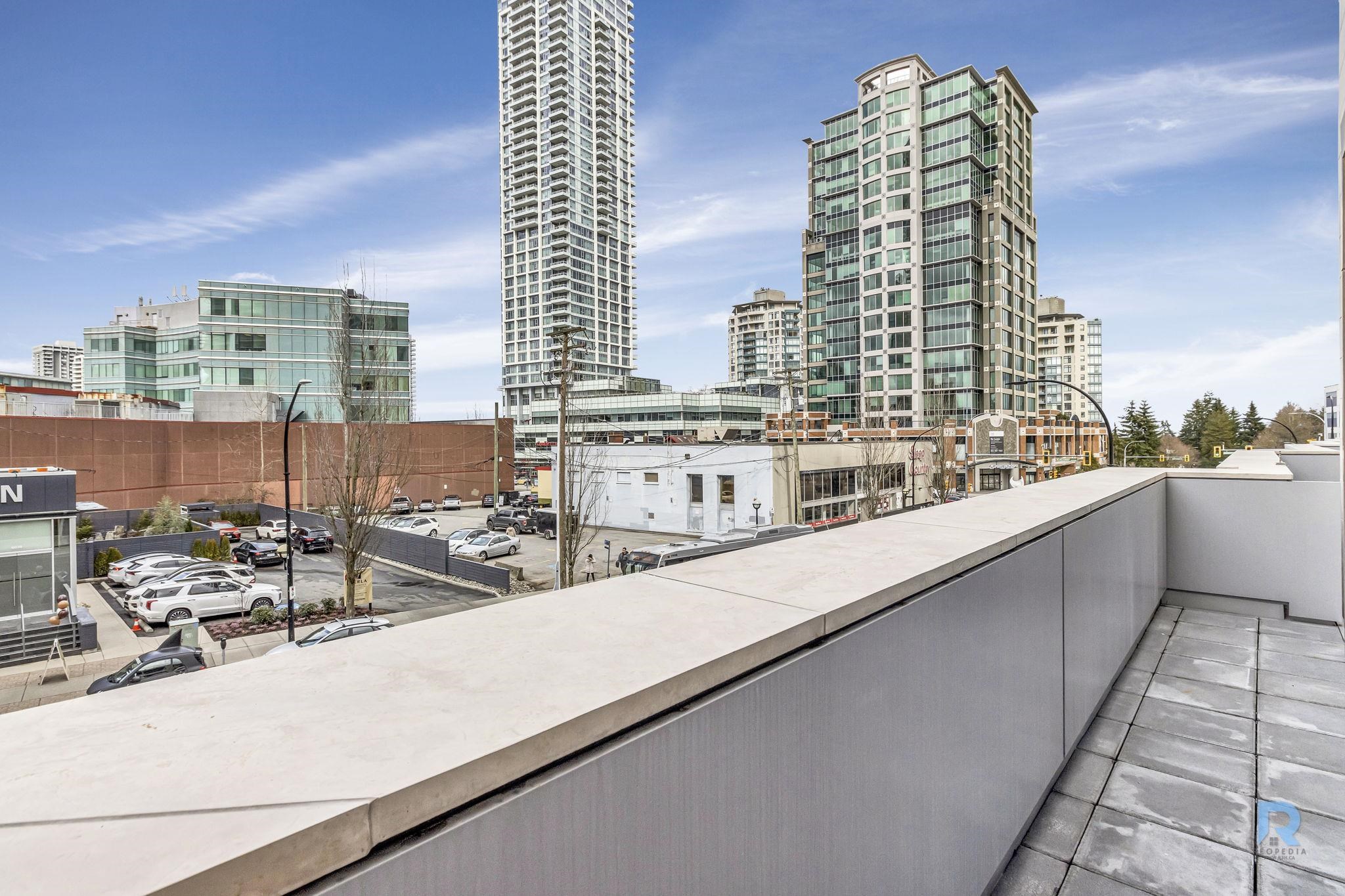 #206 6000 McKay Avenue - 32