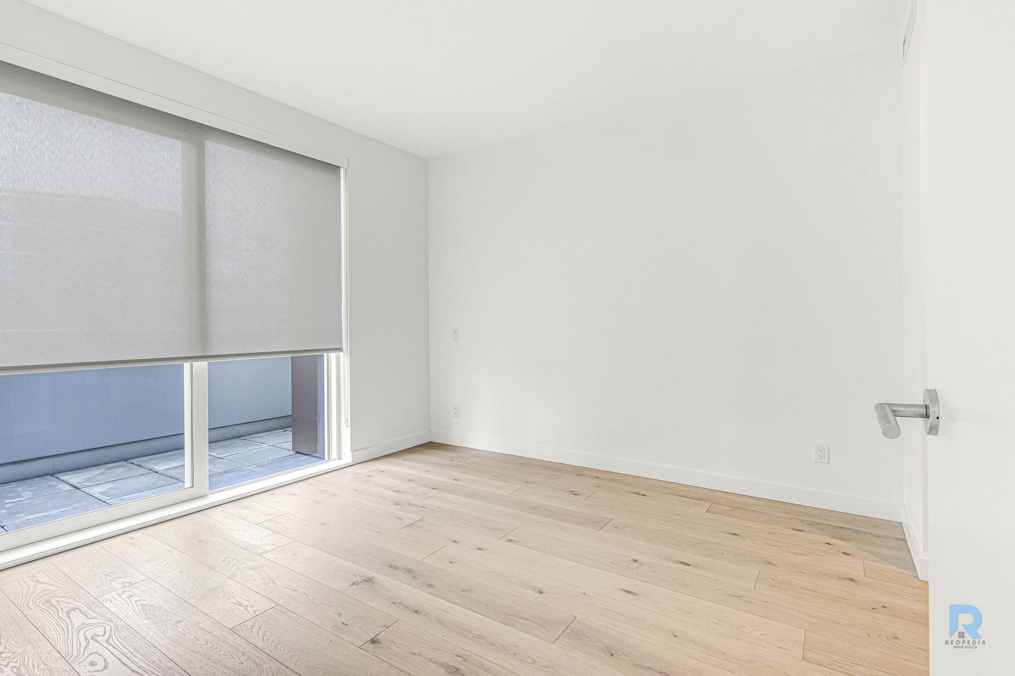 #206 6000 McKay Avenue - 25