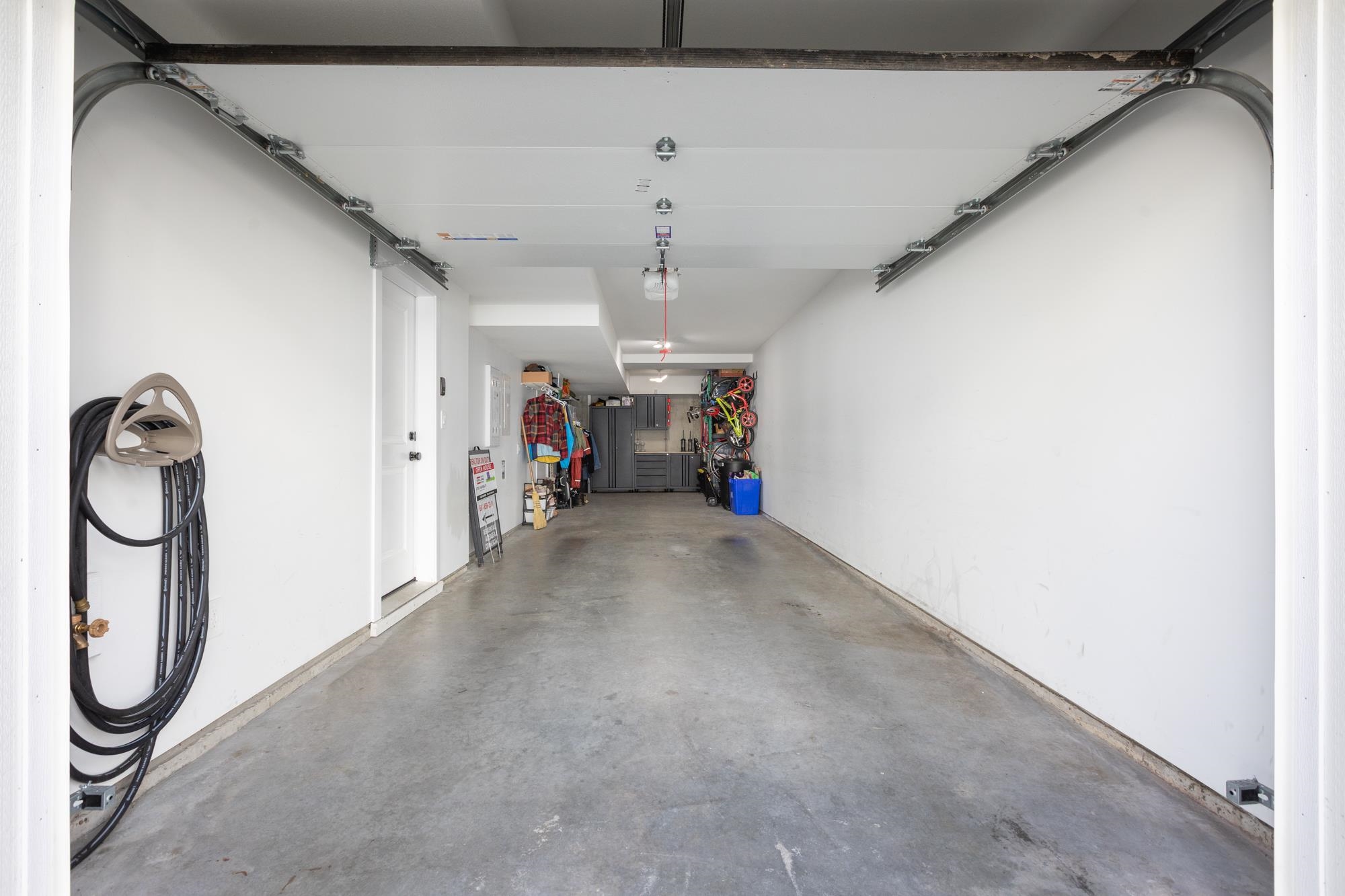 #13 2774 Montrose Avenue - 27