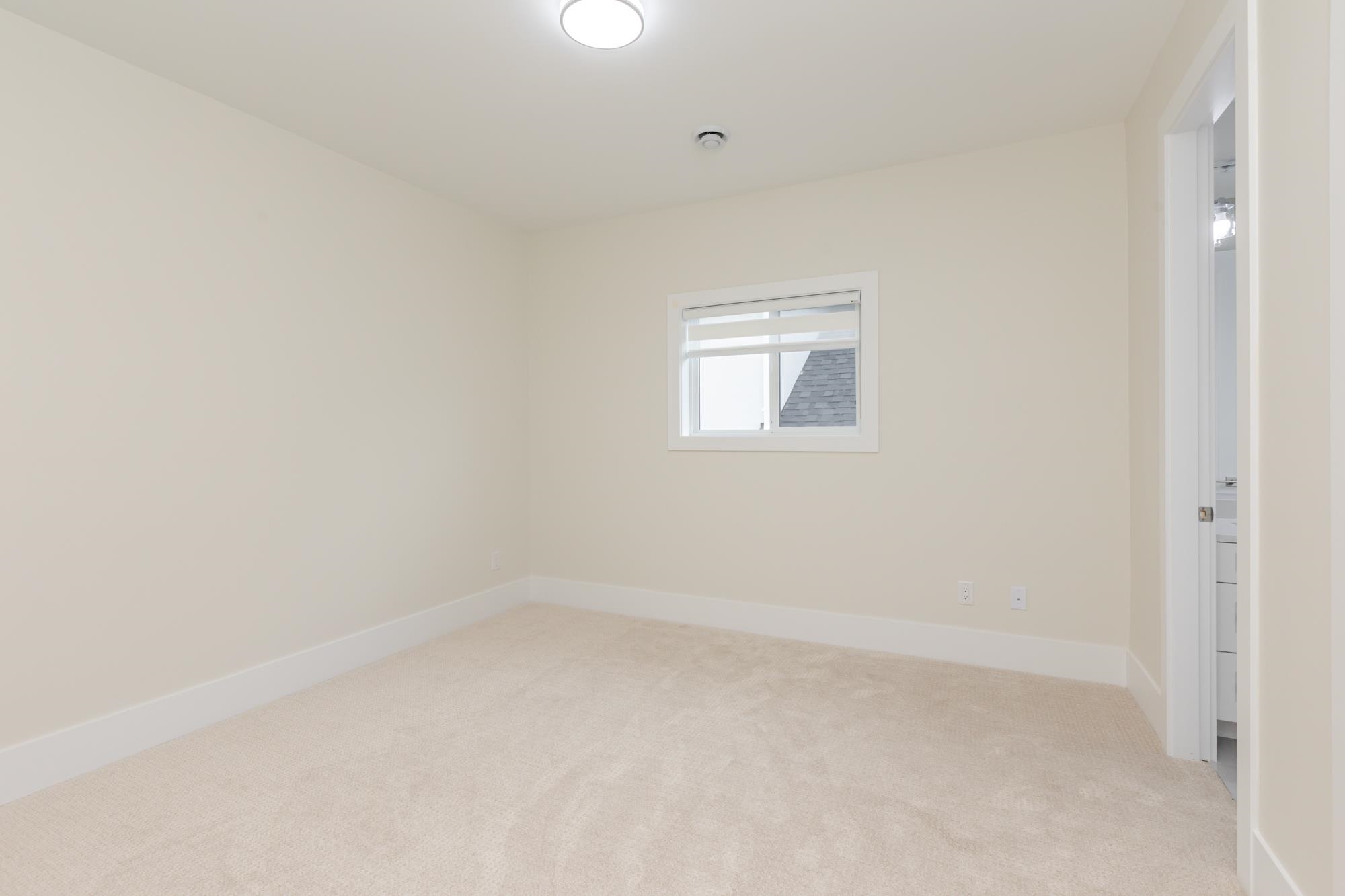 15672 82a Avenue - 24