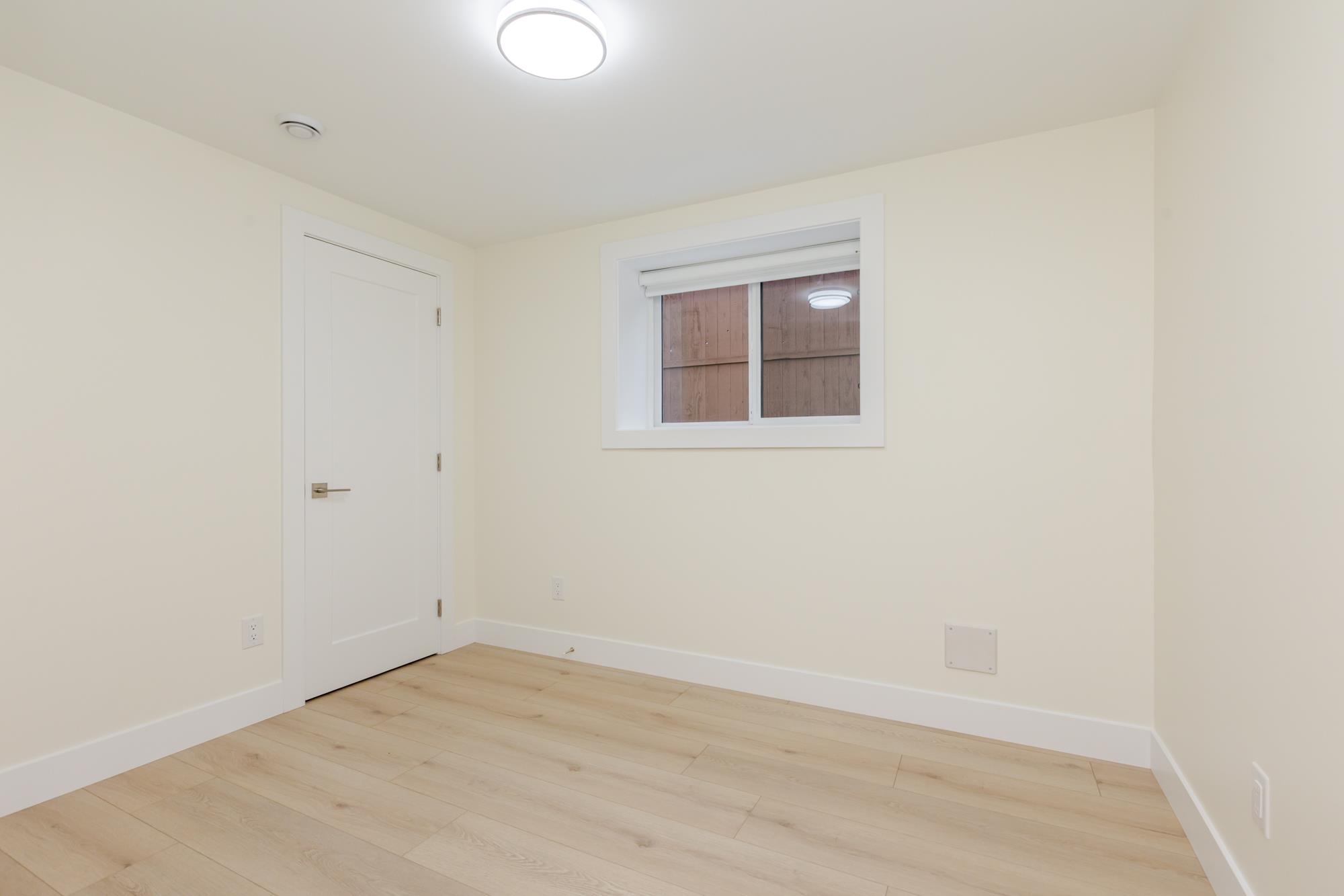 15672 82a Avenue - 35