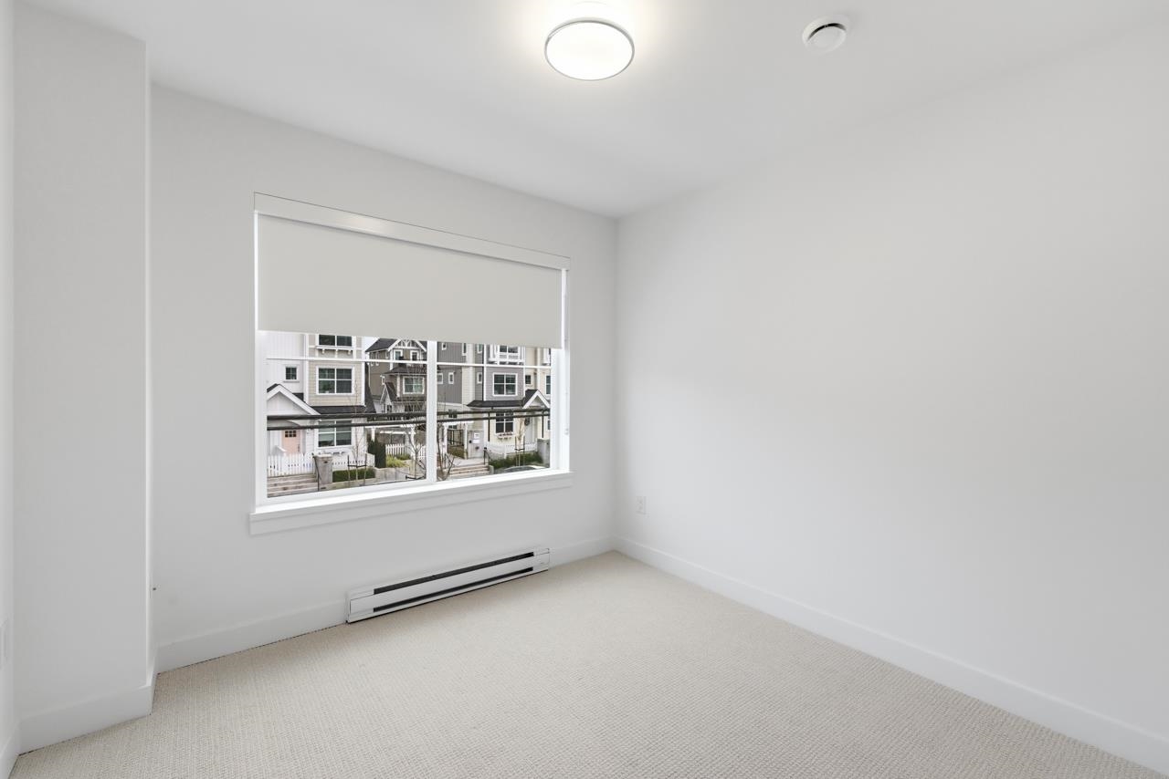 #261 720 Robinson Street - 23