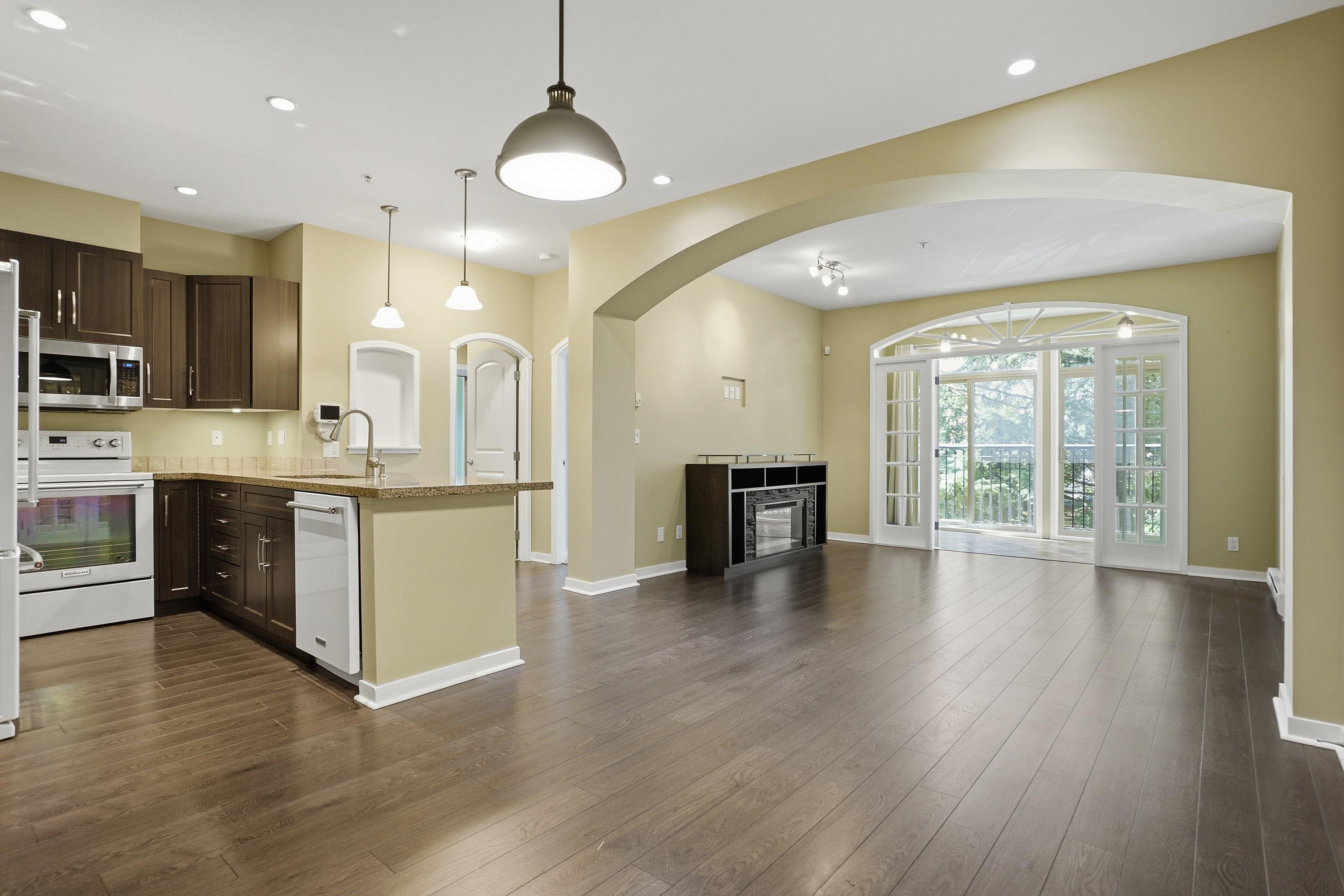 #202 33485 South Fraser Way - 8