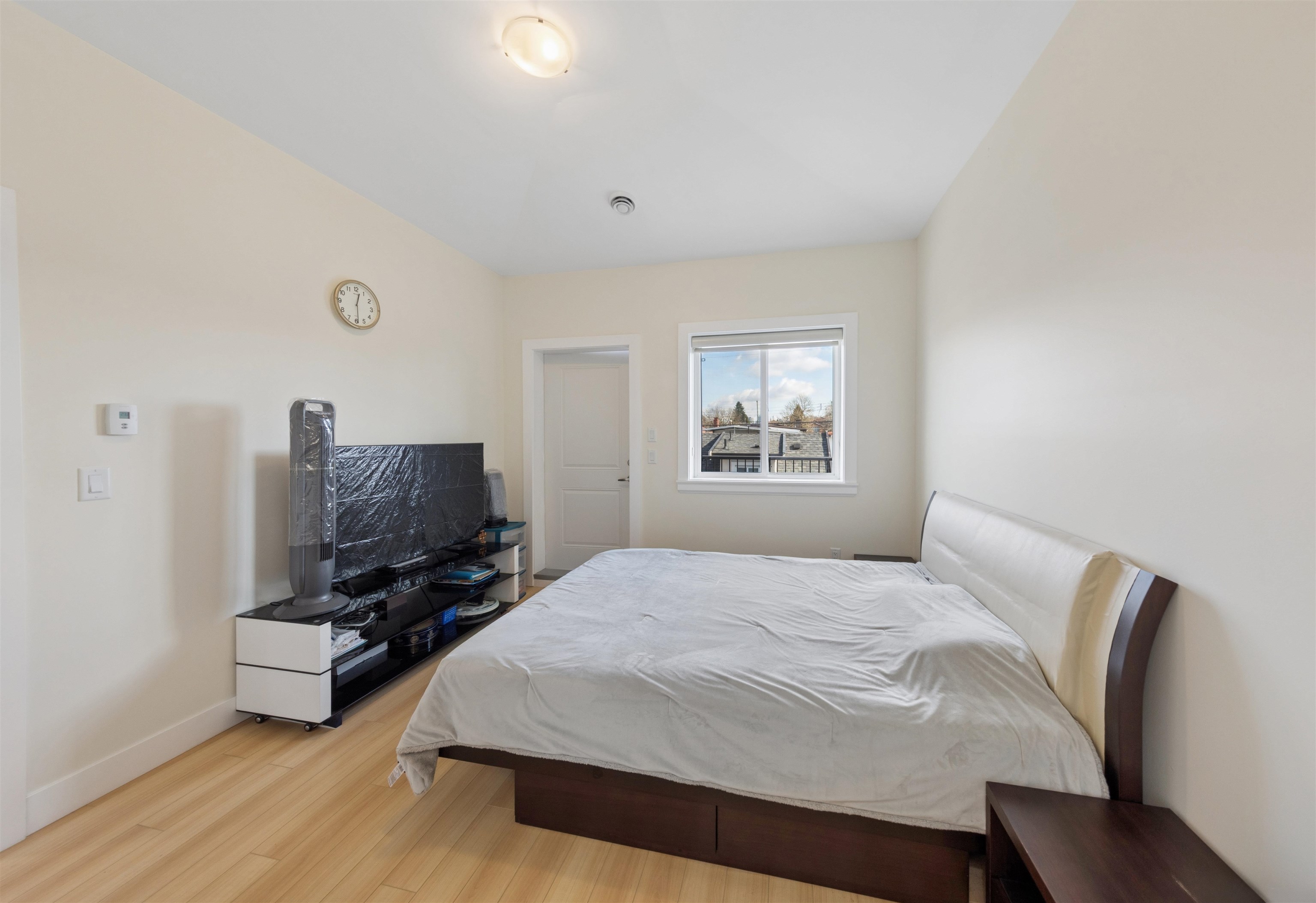 6182 Commercial Street - 26