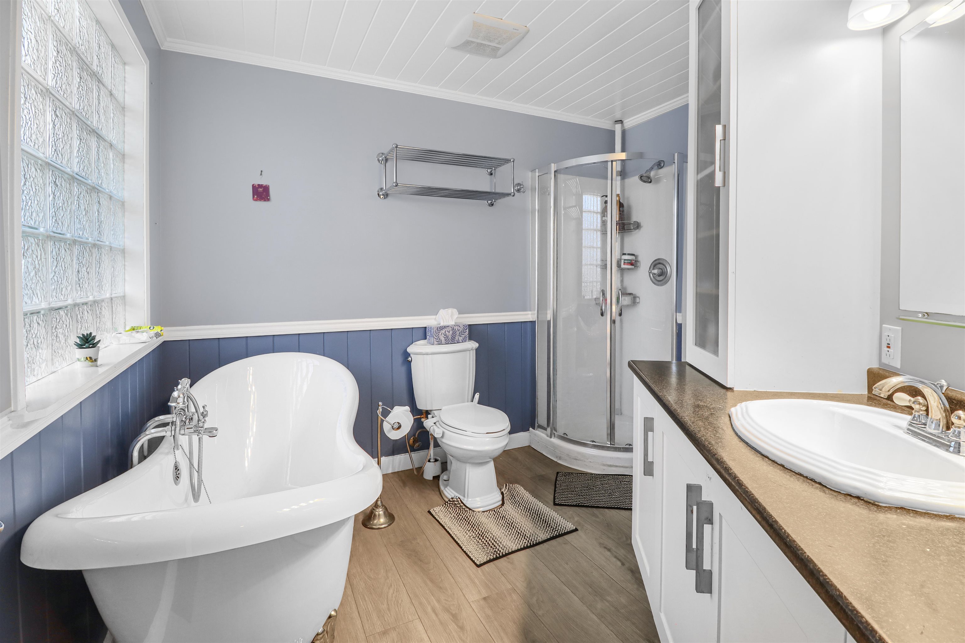 1225 Foster Avenue - 16