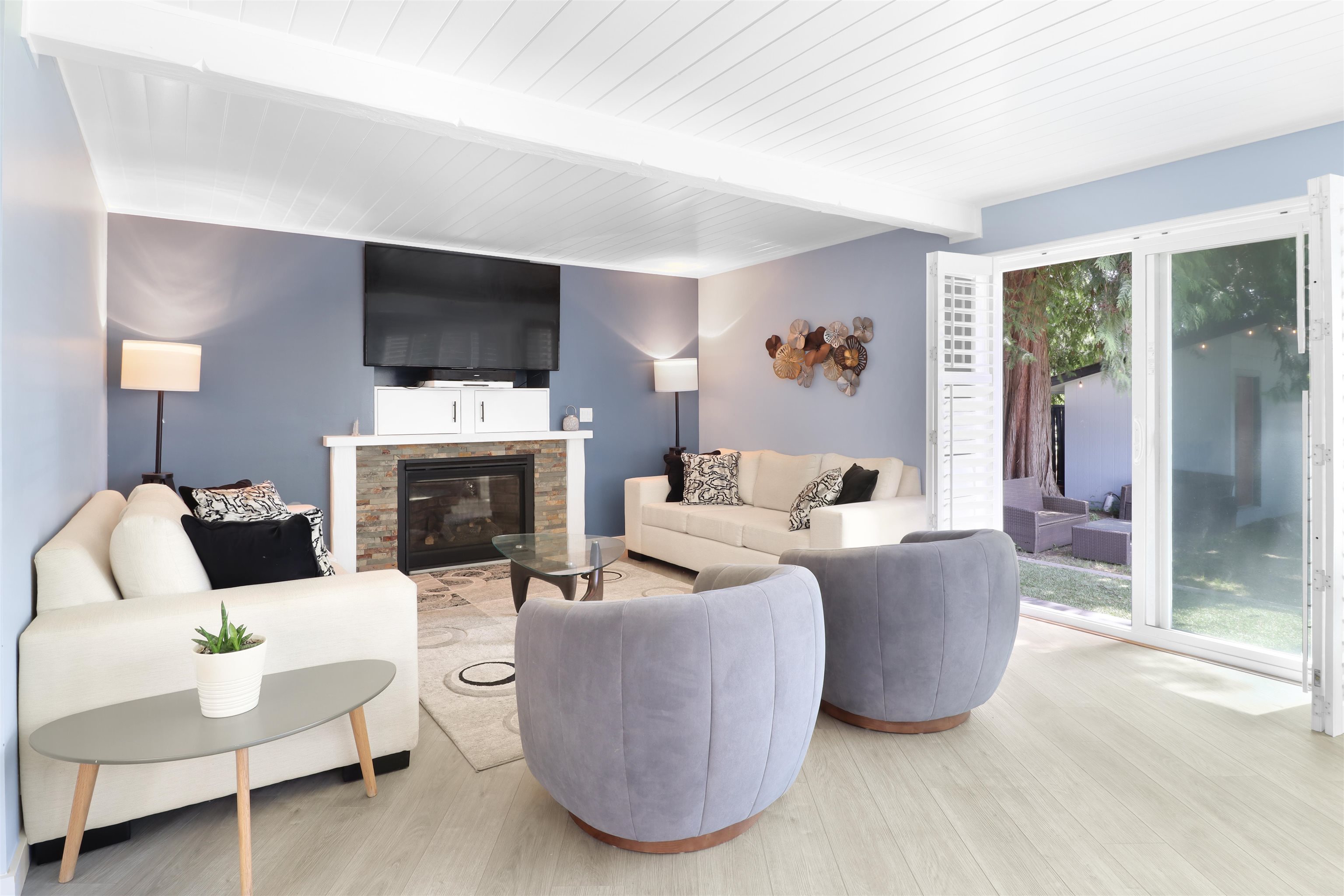 1225 Foster Avenue - 4