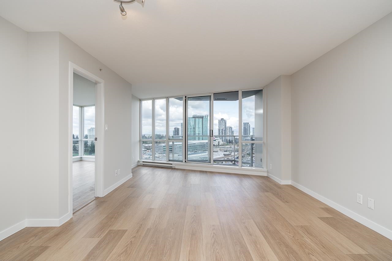 #2002 13618 100 Avenue - 12