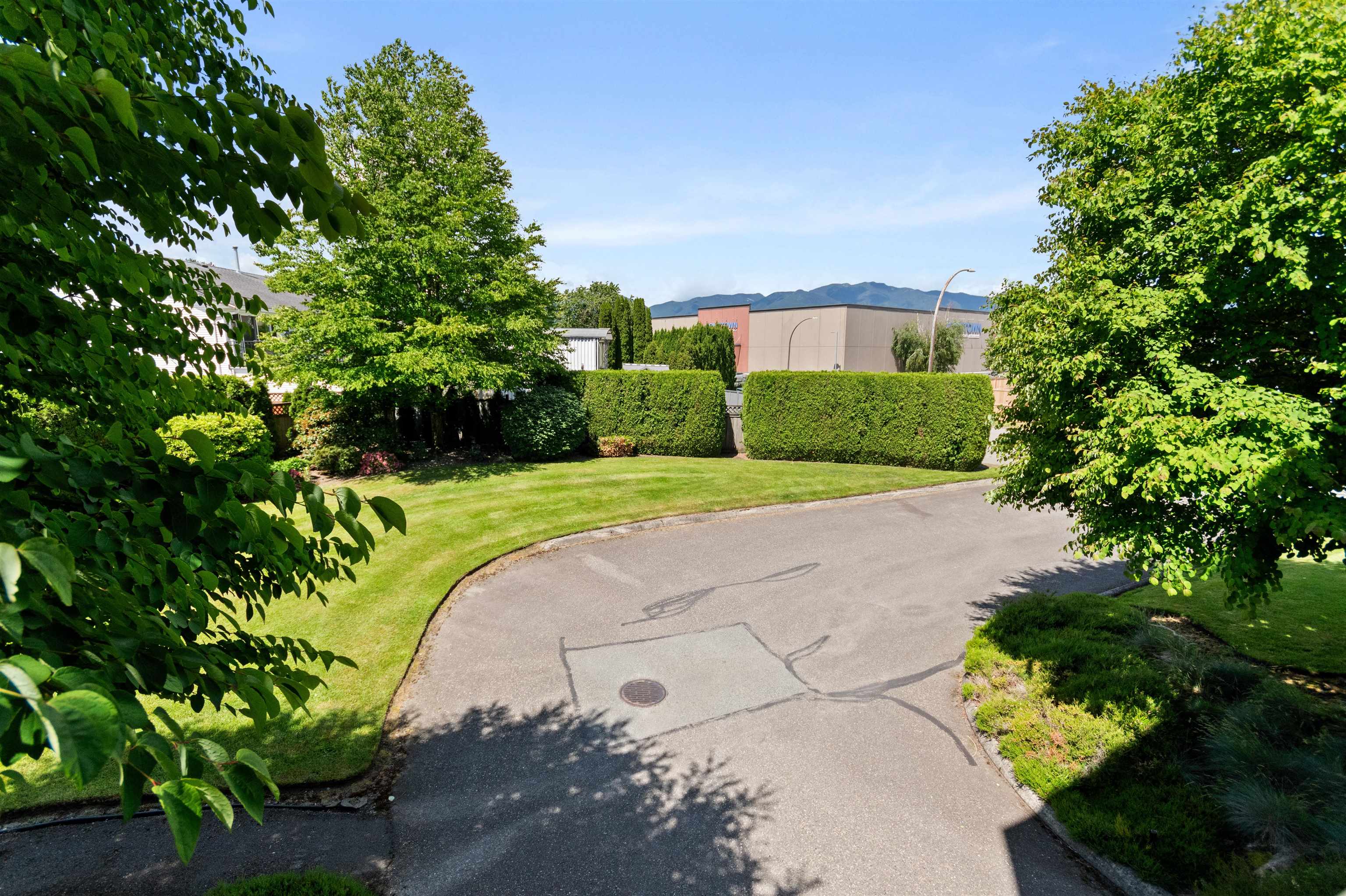 #117 7685 Amber Drive - 32