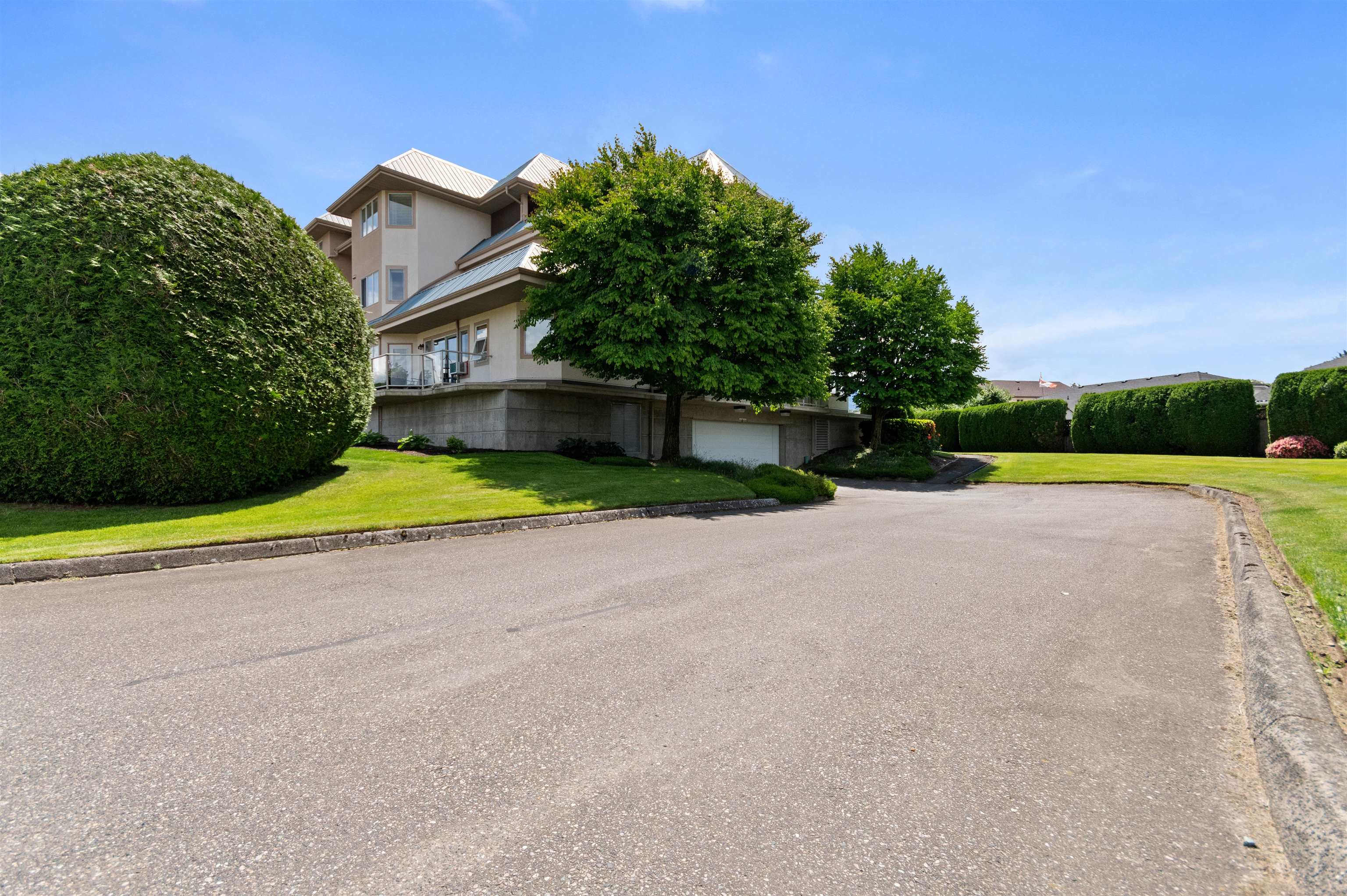 #117 7685 Amber Drive - 37