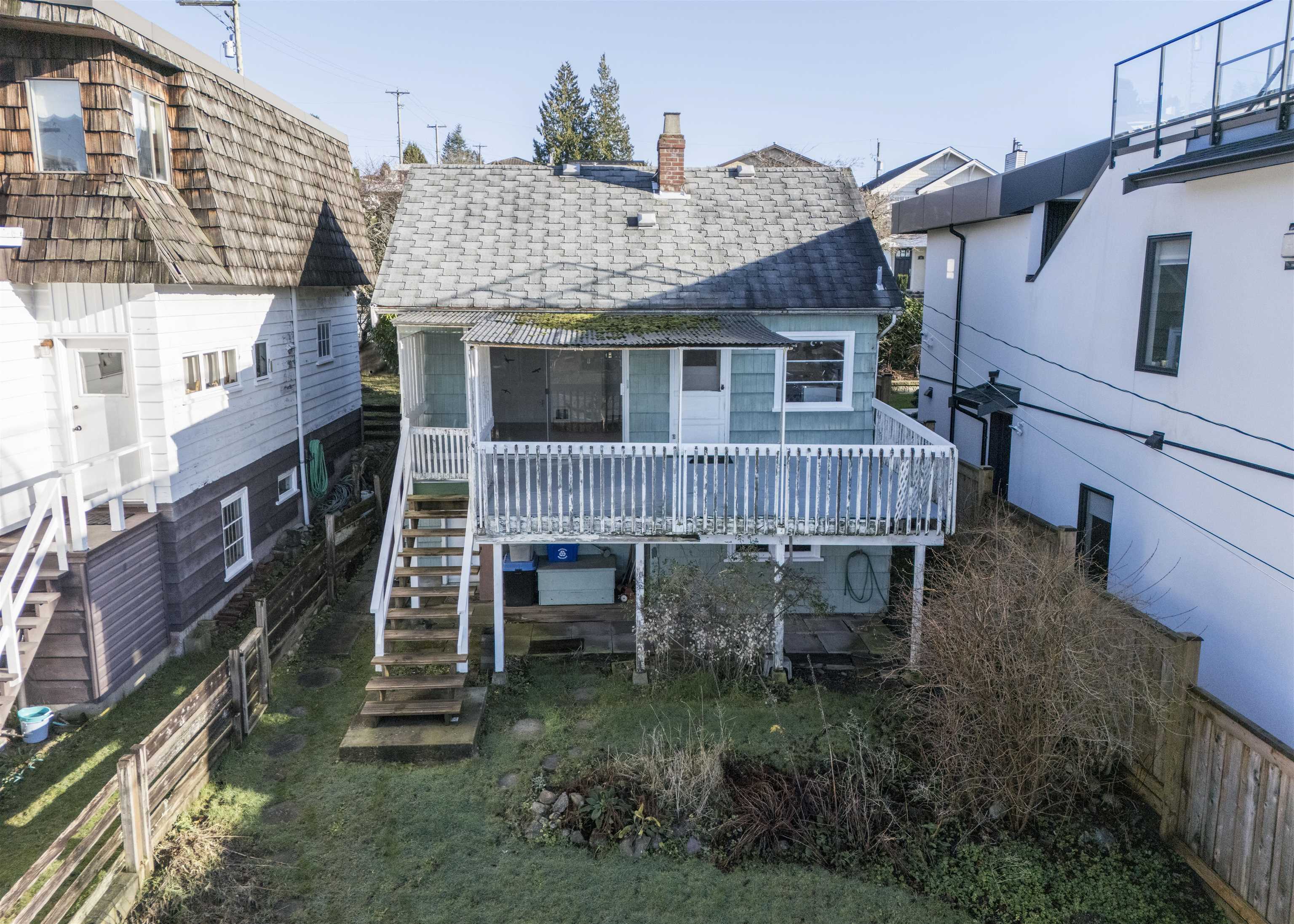 11 Hythe Avenue - 12