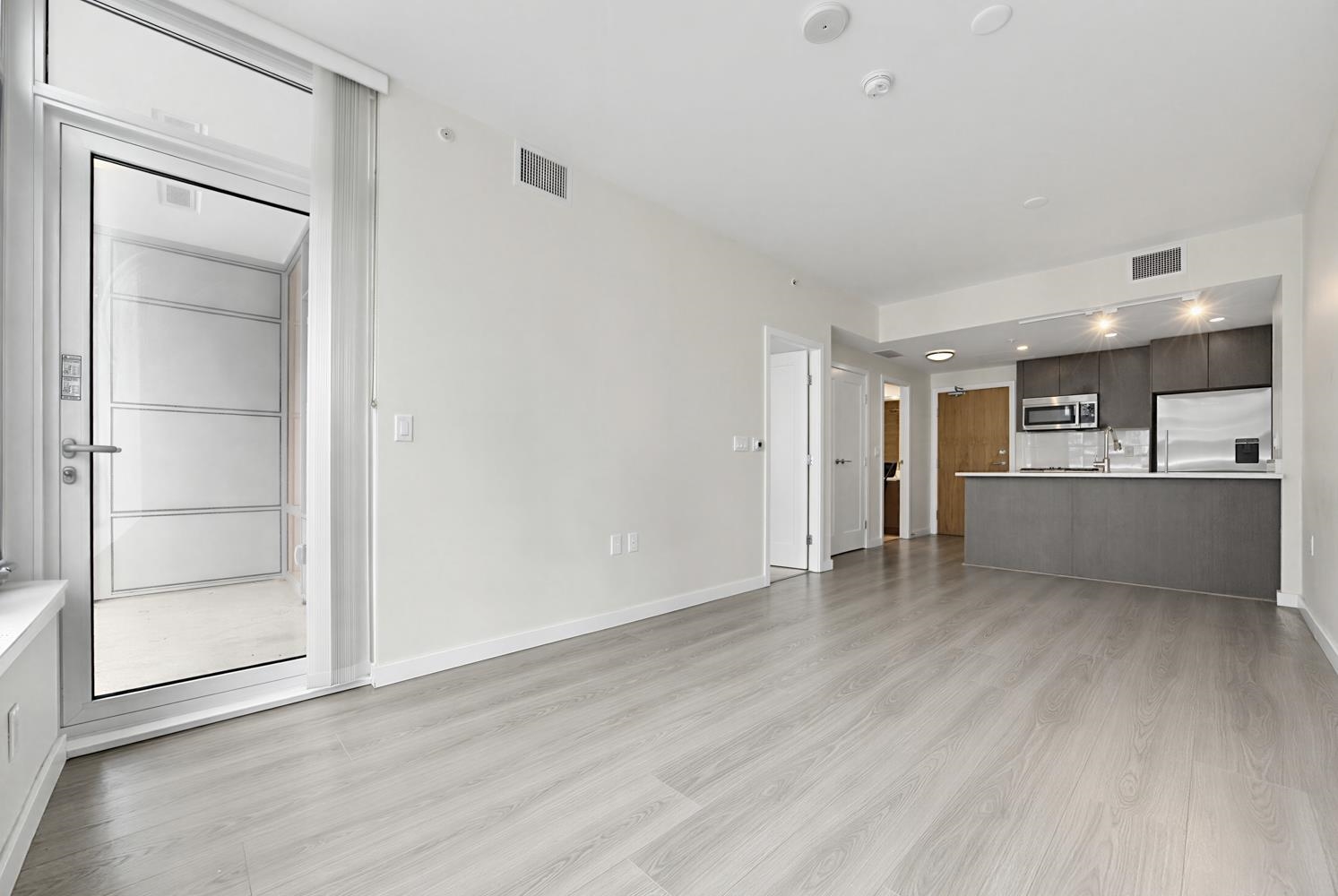 #612 8628 Hazelbridge Way - 27