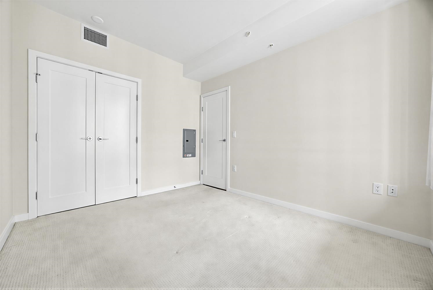 #612 8628 Hazelbridge Way - 30