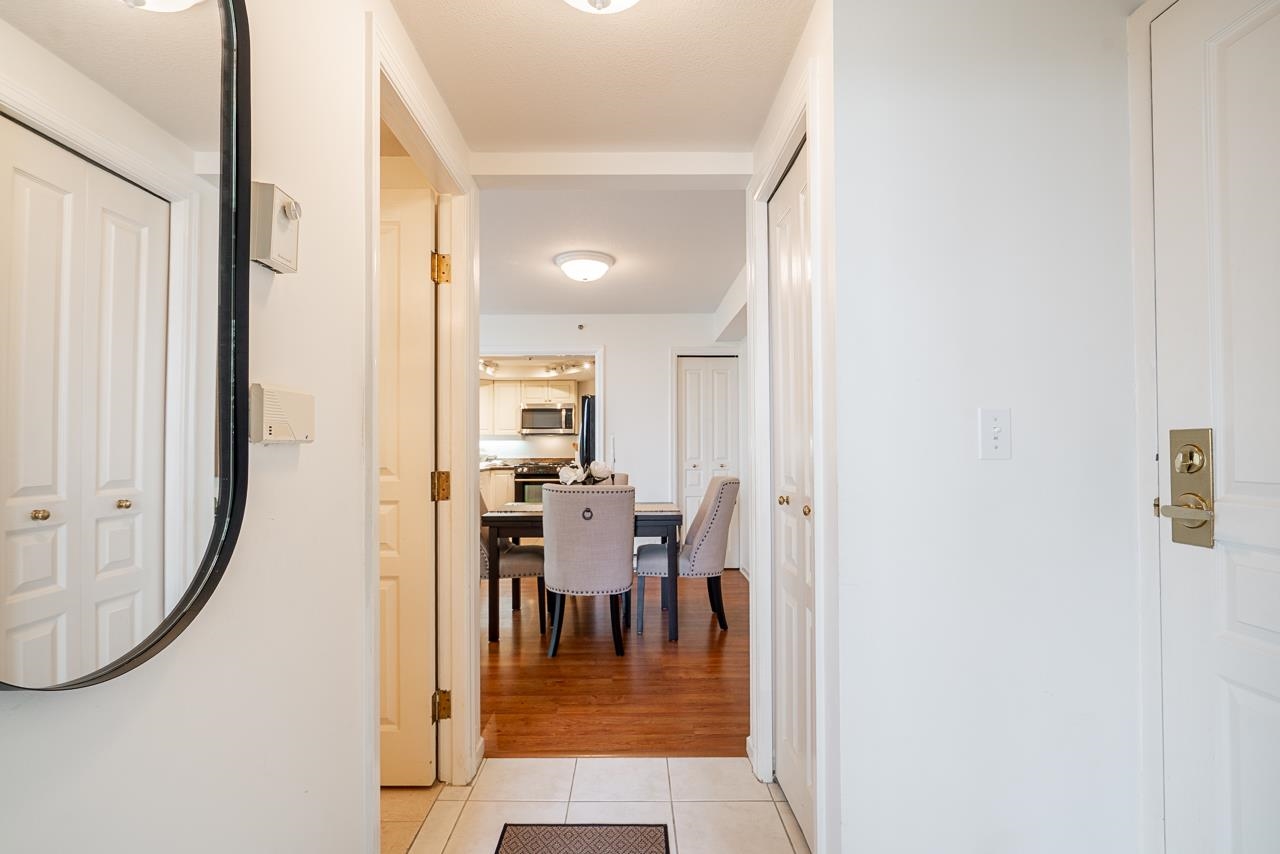 #1 2243 Bellevue Avenue - 24