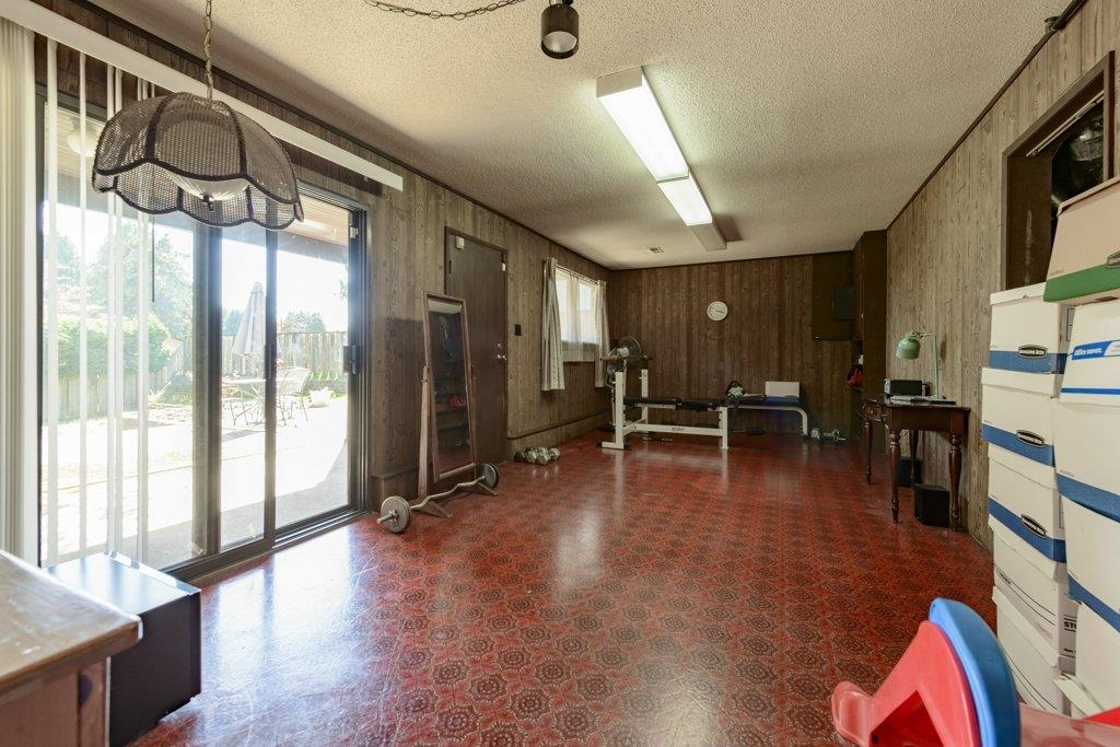 8194 Woodlake Court - 28
