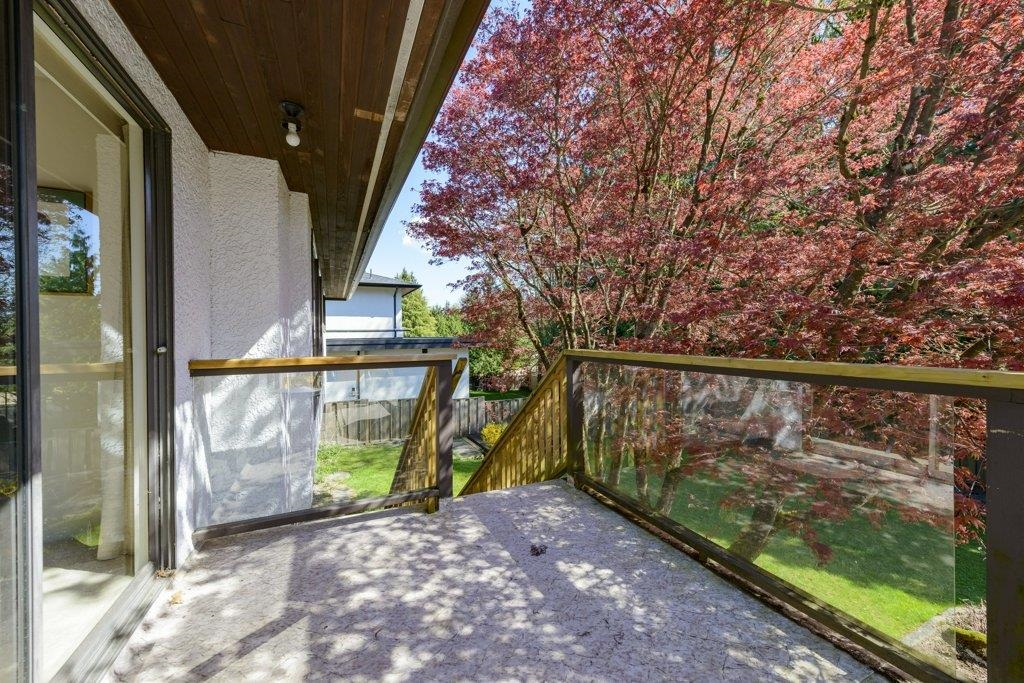 8194 Woodlake Court - 9