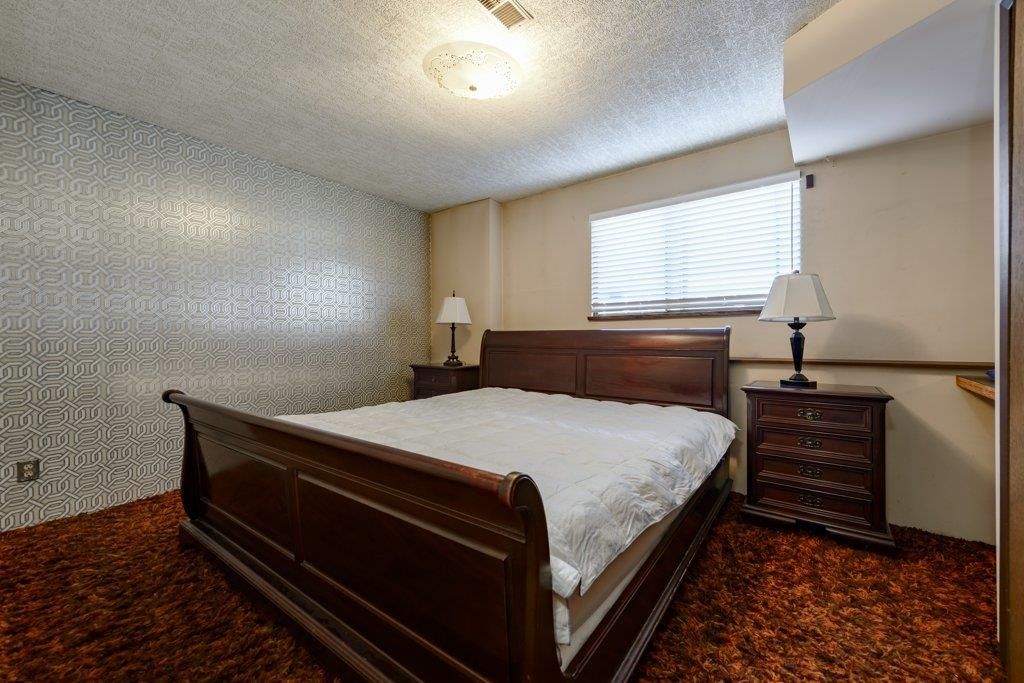 8194 Woodlake Court - 31