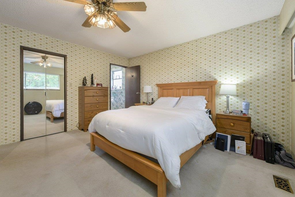 8194 Woodlake Court - 21