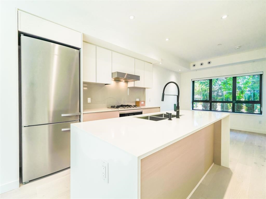 #51 550 W 28th Avenue - 5