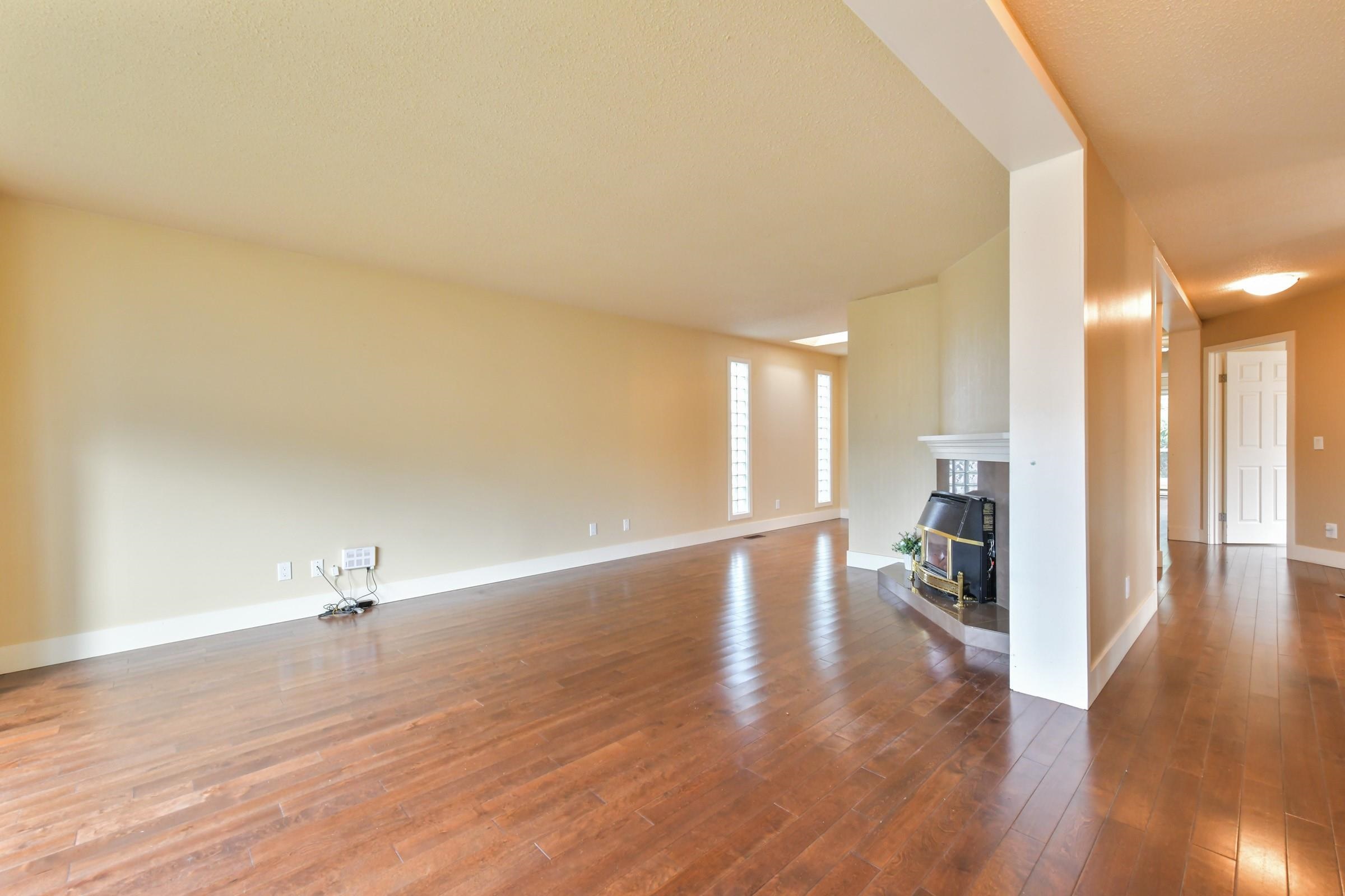 #17 2345 Cranley Drive - Image 3