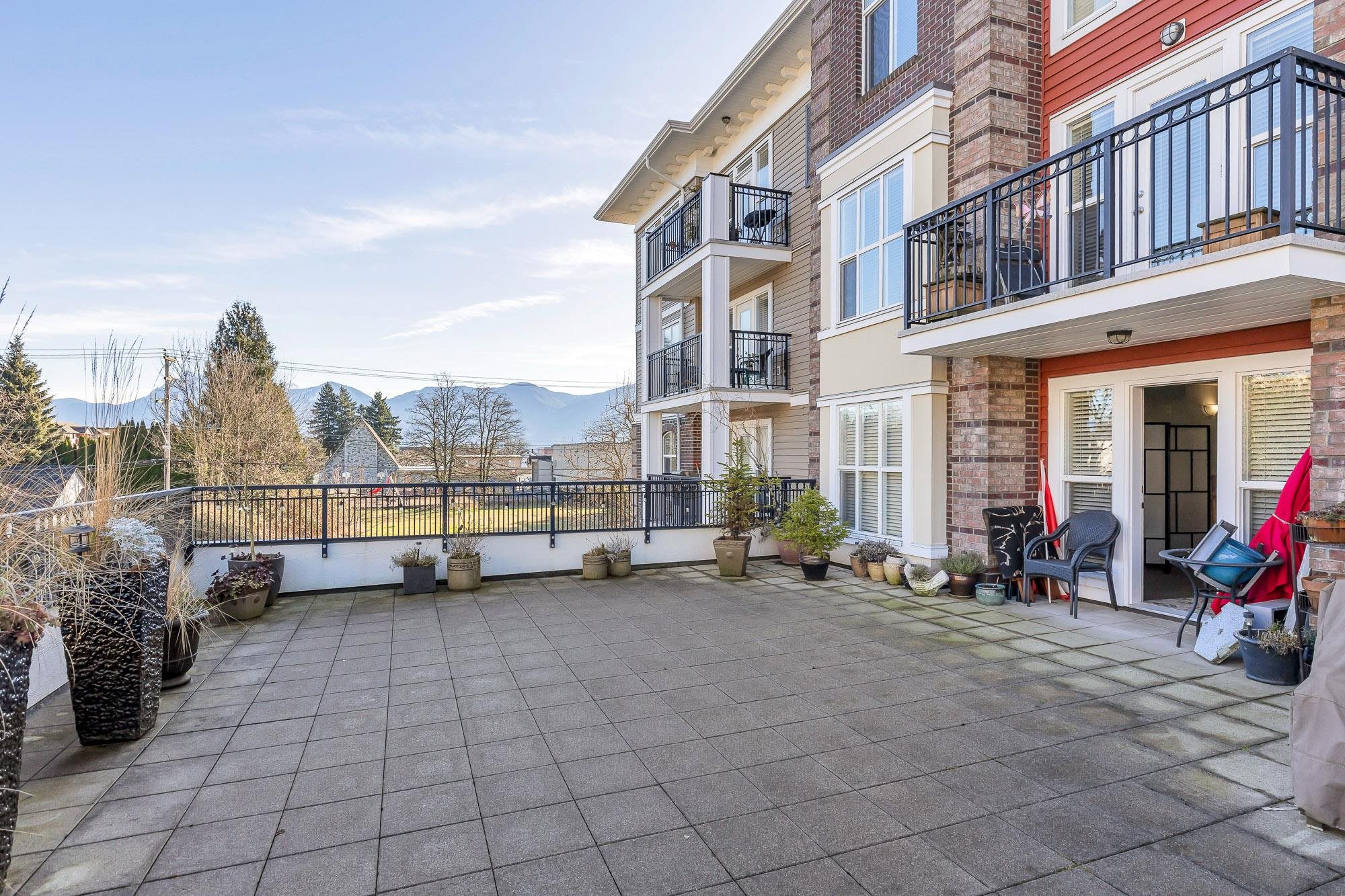 #206 8933 Edward Street - 28