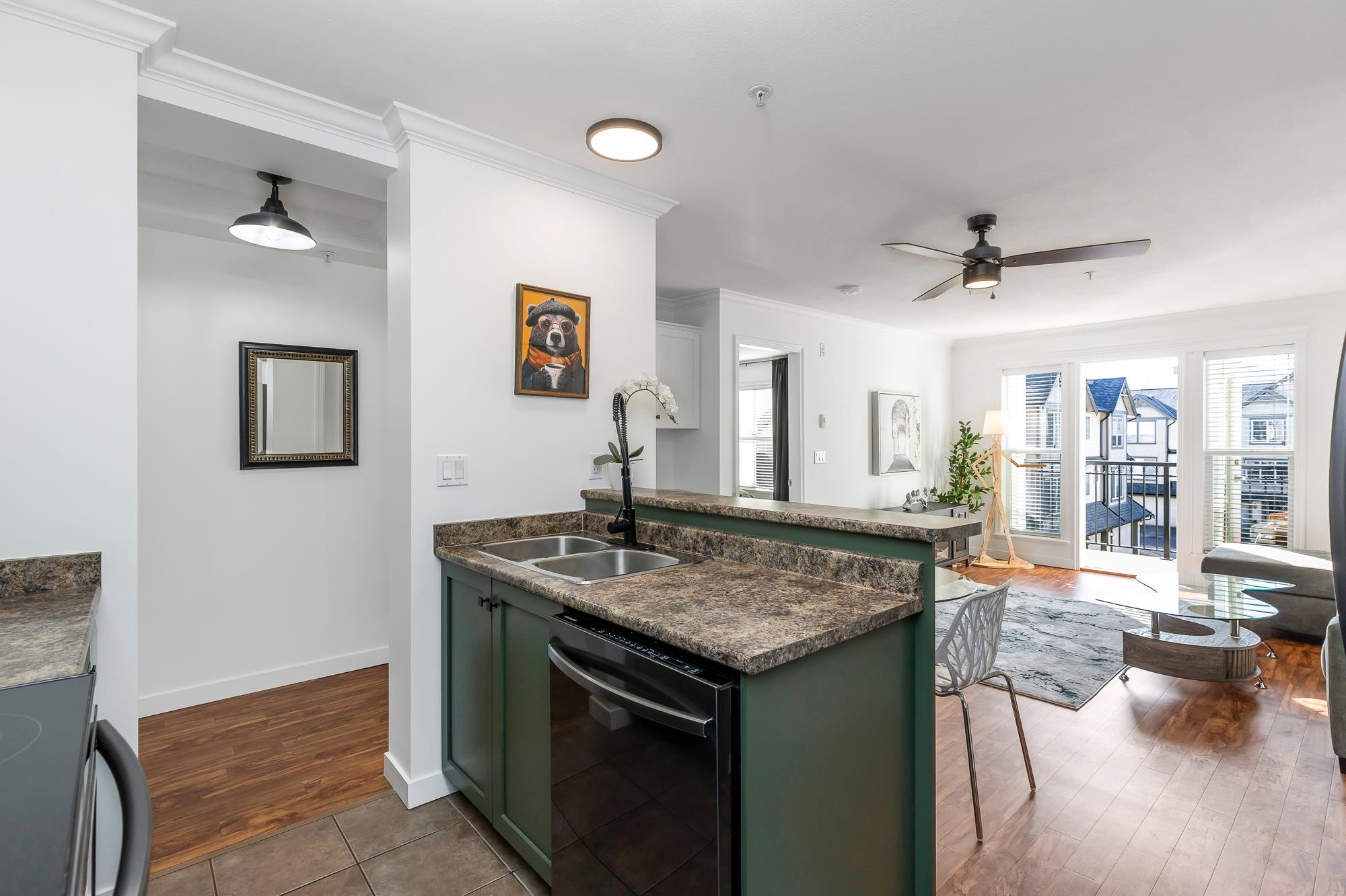 #206 8933 Edward Street - 9