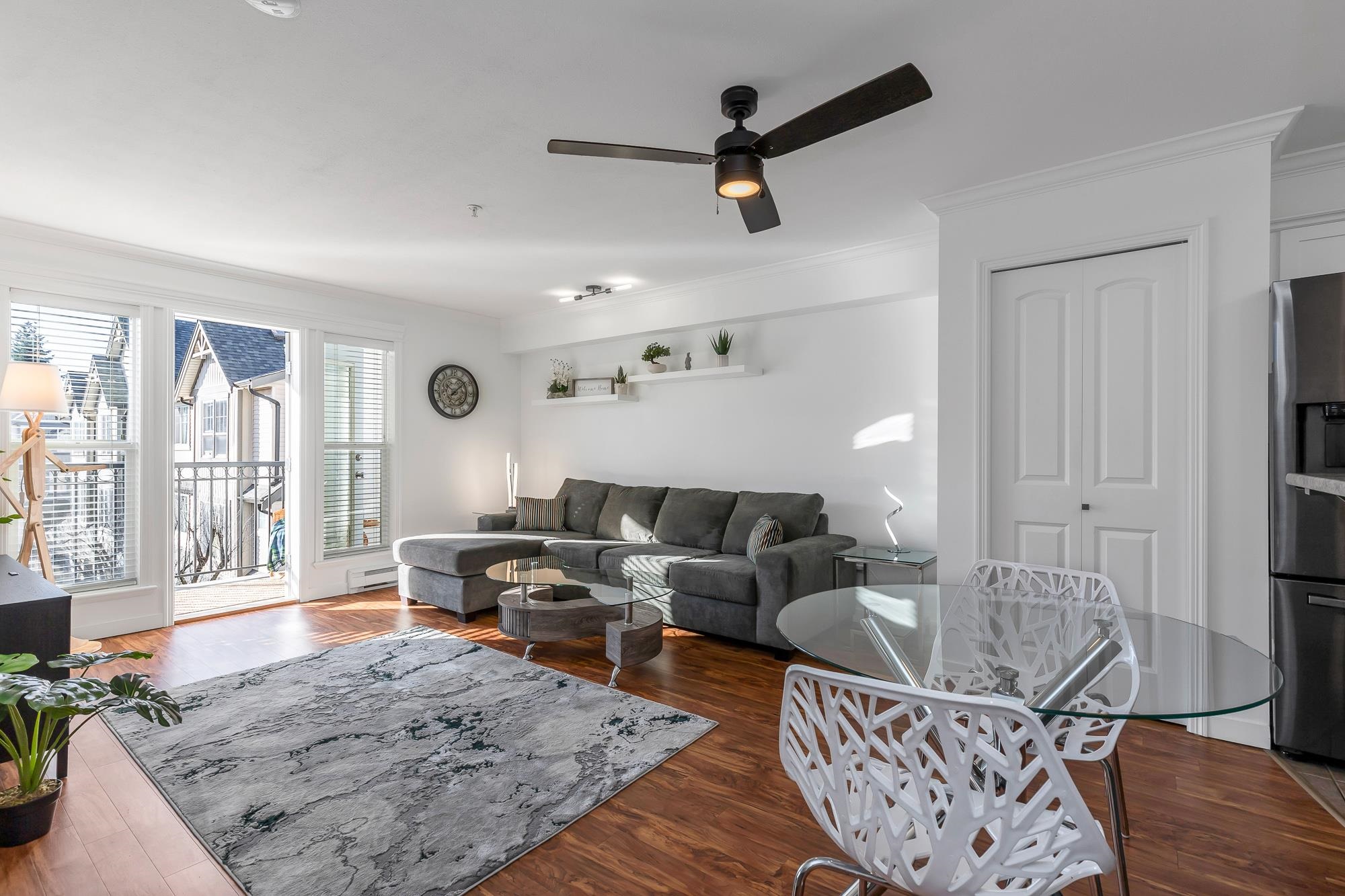 #206 8933 Edward Street - 11