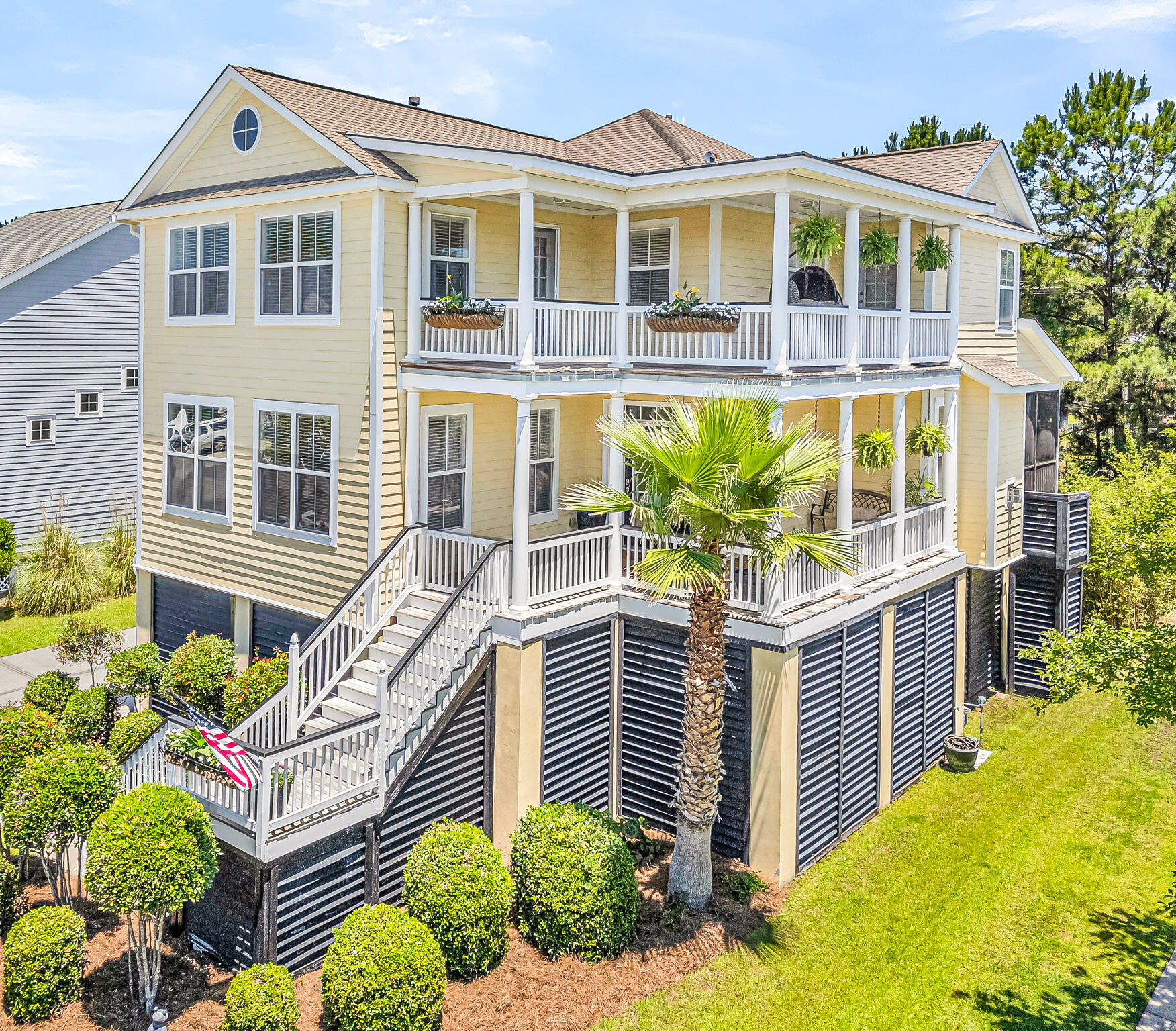 2282 Sandy Point Lane Mount Pleasant, SC 29466