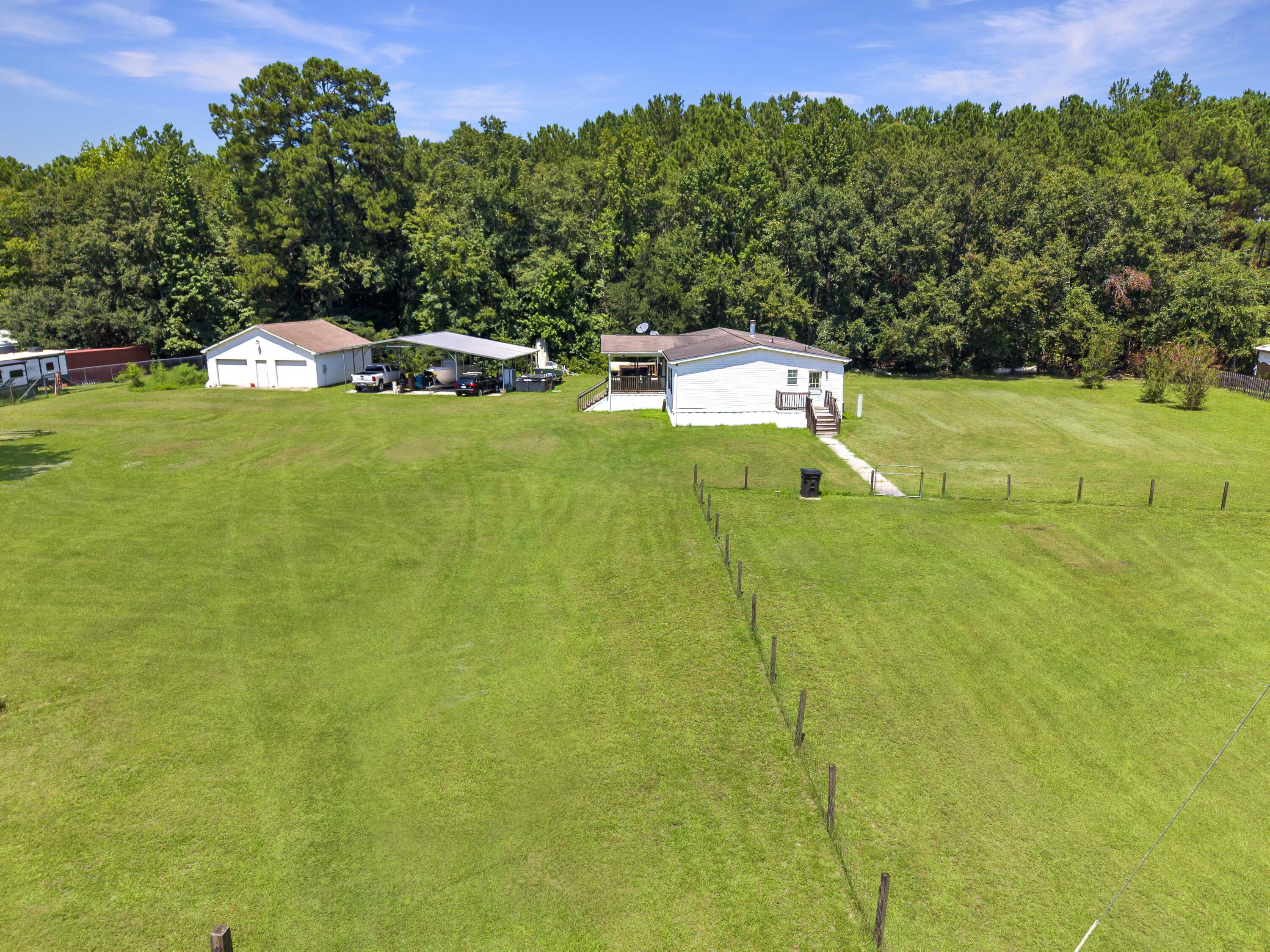 116 Stallion Ln, Moncks Corner, SC 29461