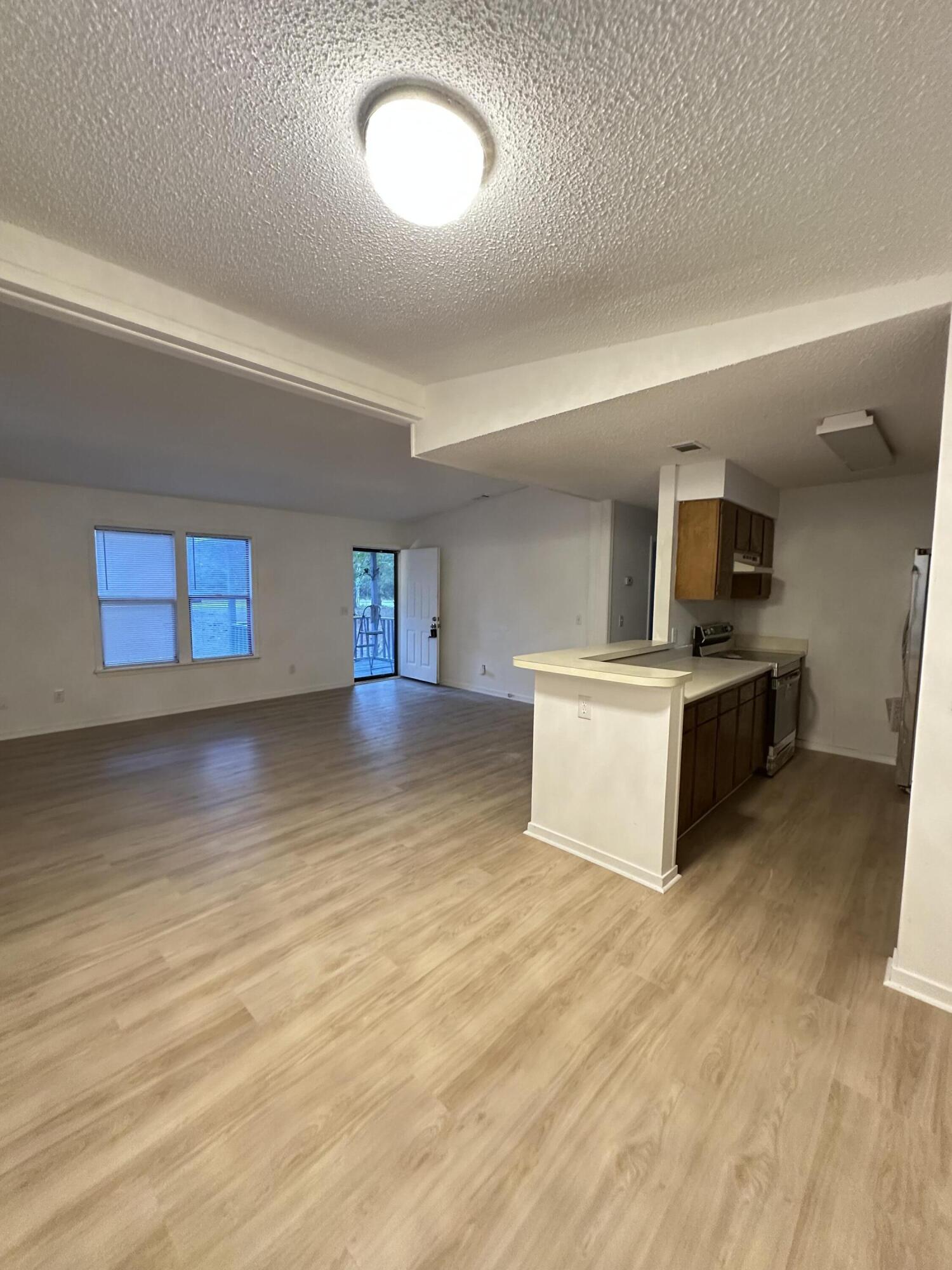 Photo 4 of Single family home for sale at 1303 Cleveland St, Elloree, SC 29047 | MLS# 26027470 | Listing updated on 2026-10-03