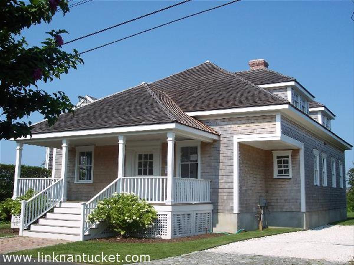 Brant Point- 3 Willard Street Image