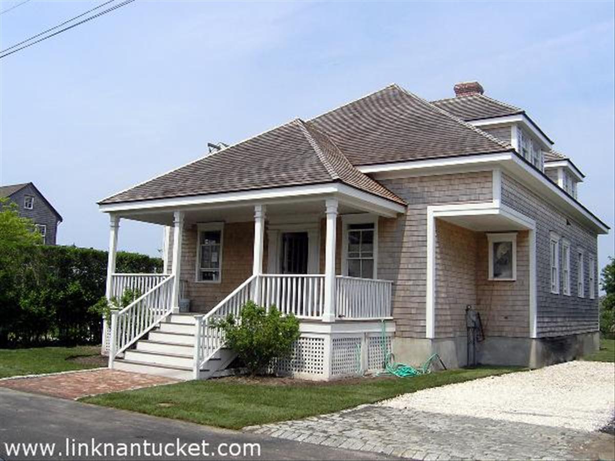 Brant Point- 3 Willard Street Image