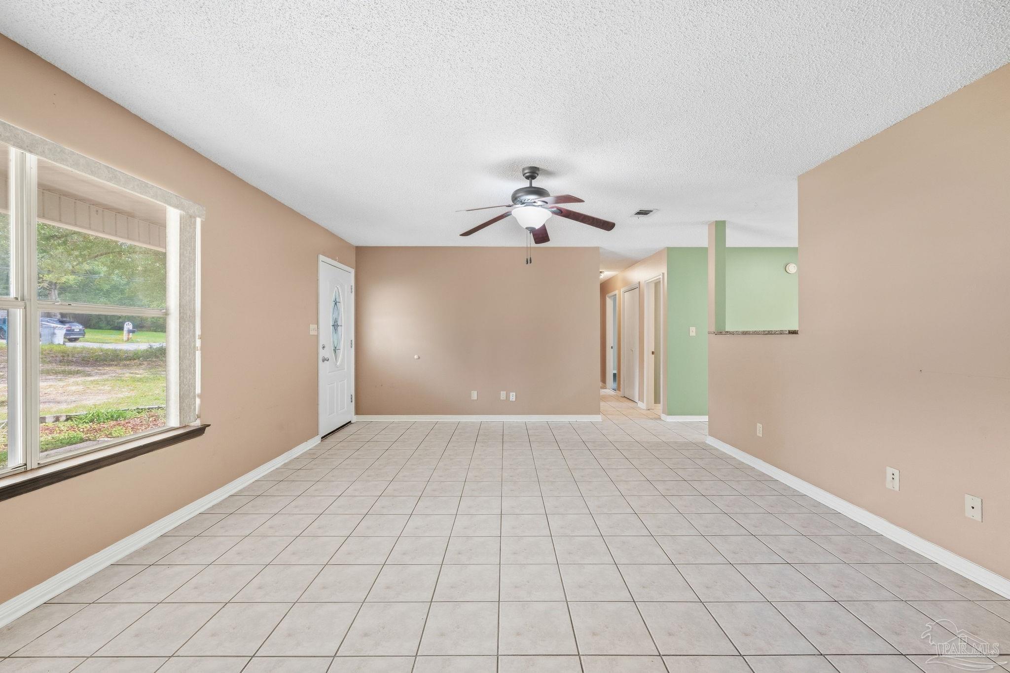 Photo 4 of Single family home for sale at 5737 Bronco Pl, Milton, FL 32570 | MLS# 689581 | Listing updated on 2026-10-03